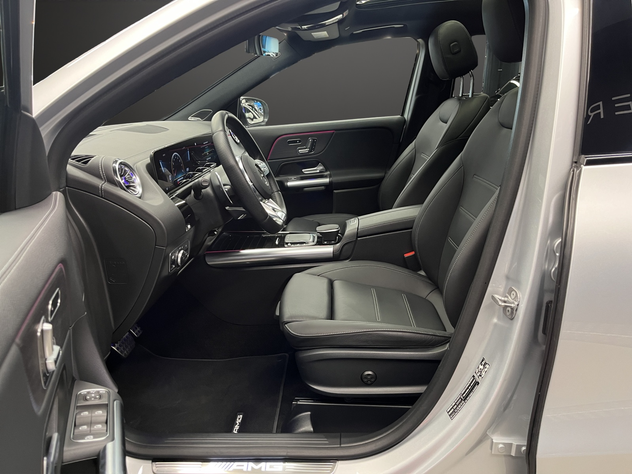 listing desktop thumbnail image 6