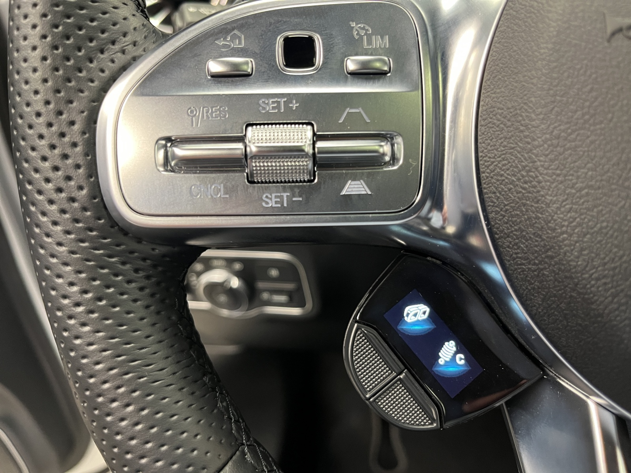 listing desktop thumbnail image 14