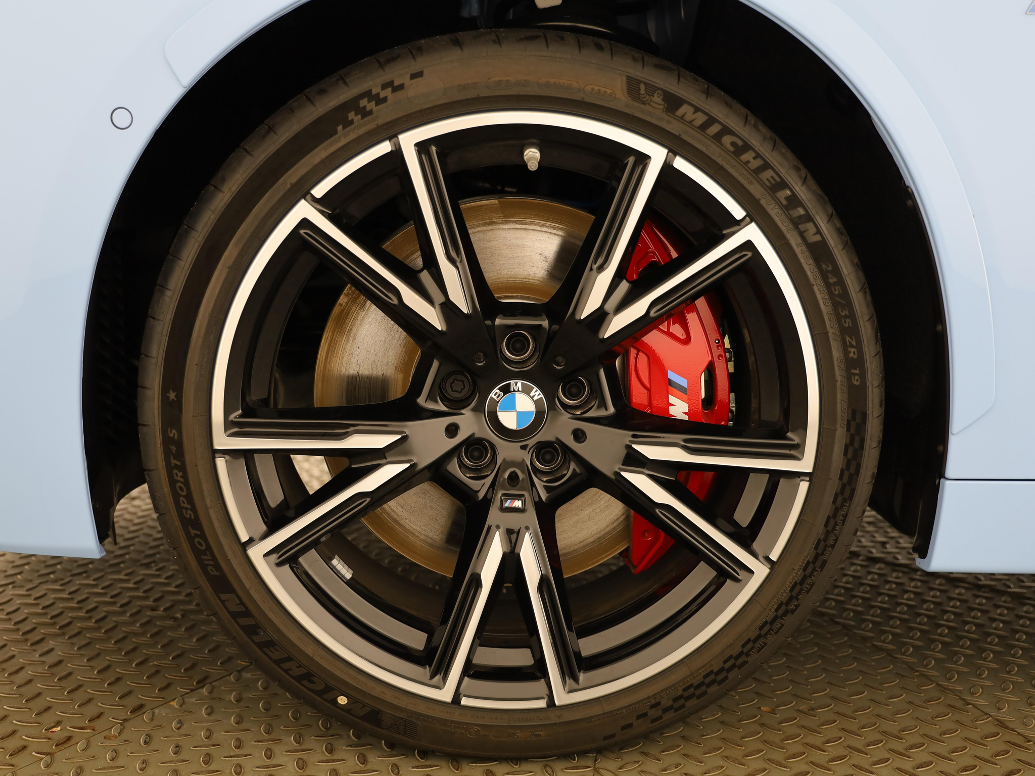 listing desktop thumbnail image 18