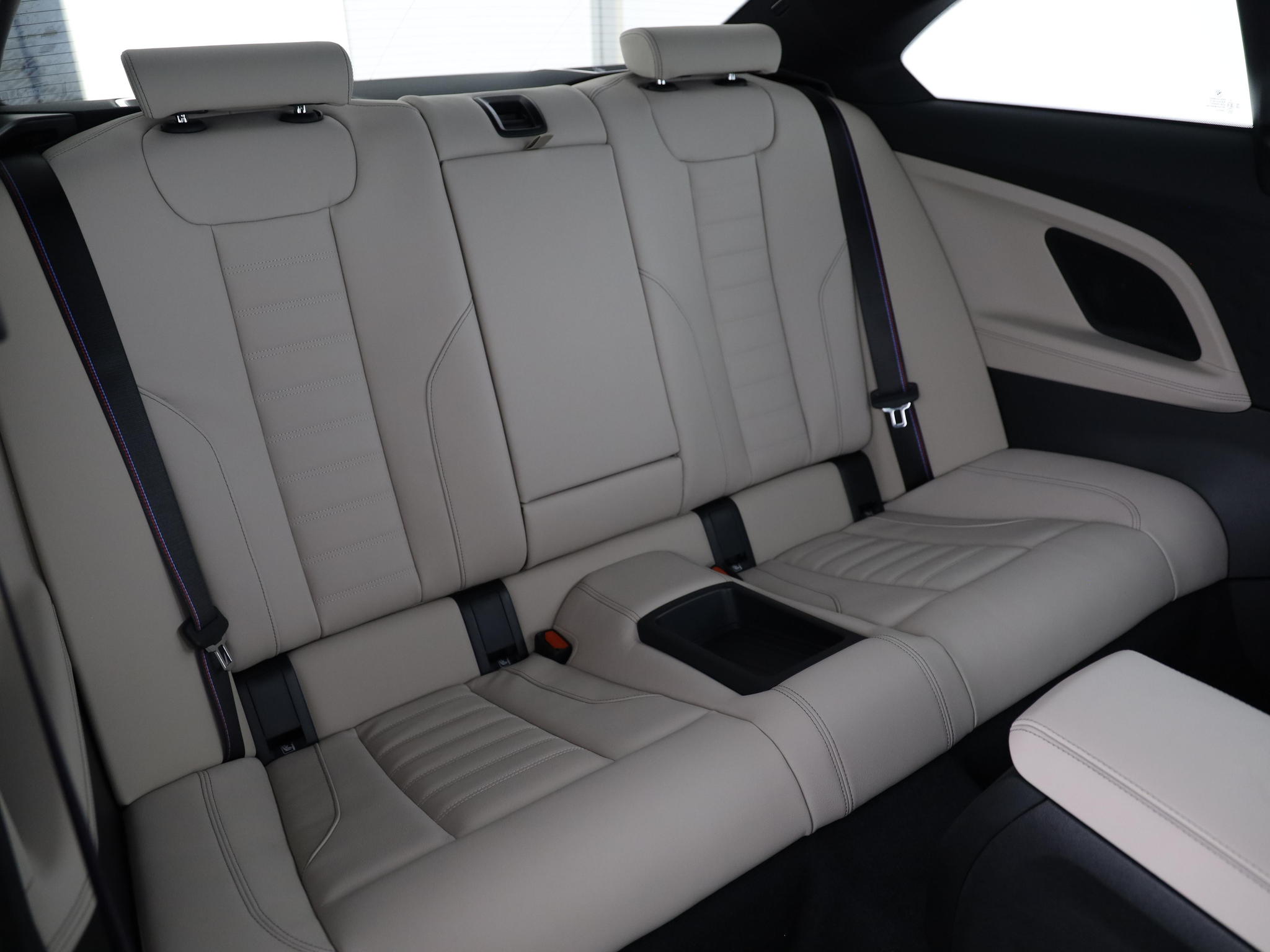 listing desktop thumbnail image 10