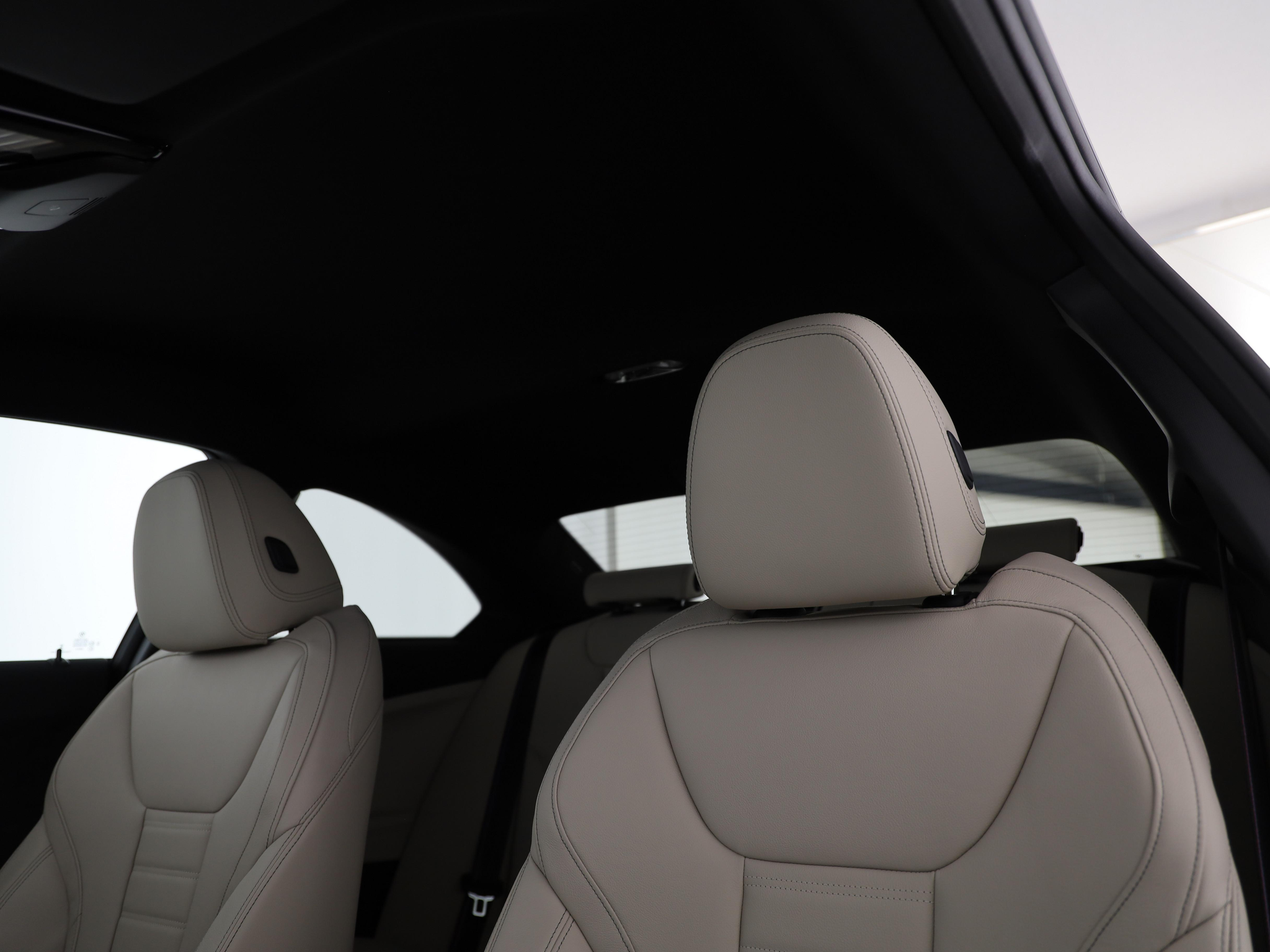 listing desktop thumbnail image 12