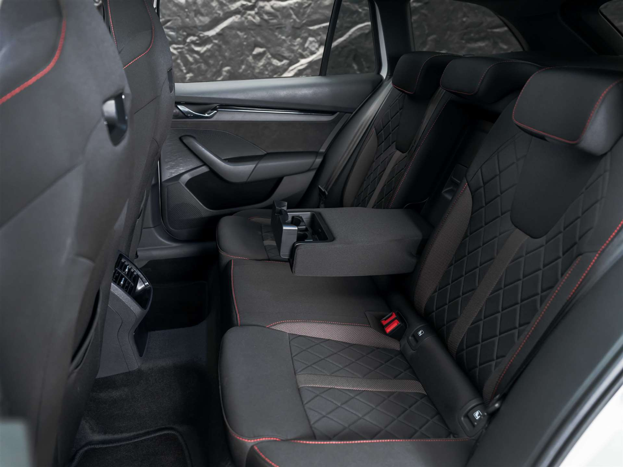 listing desktop thumbnail image 15