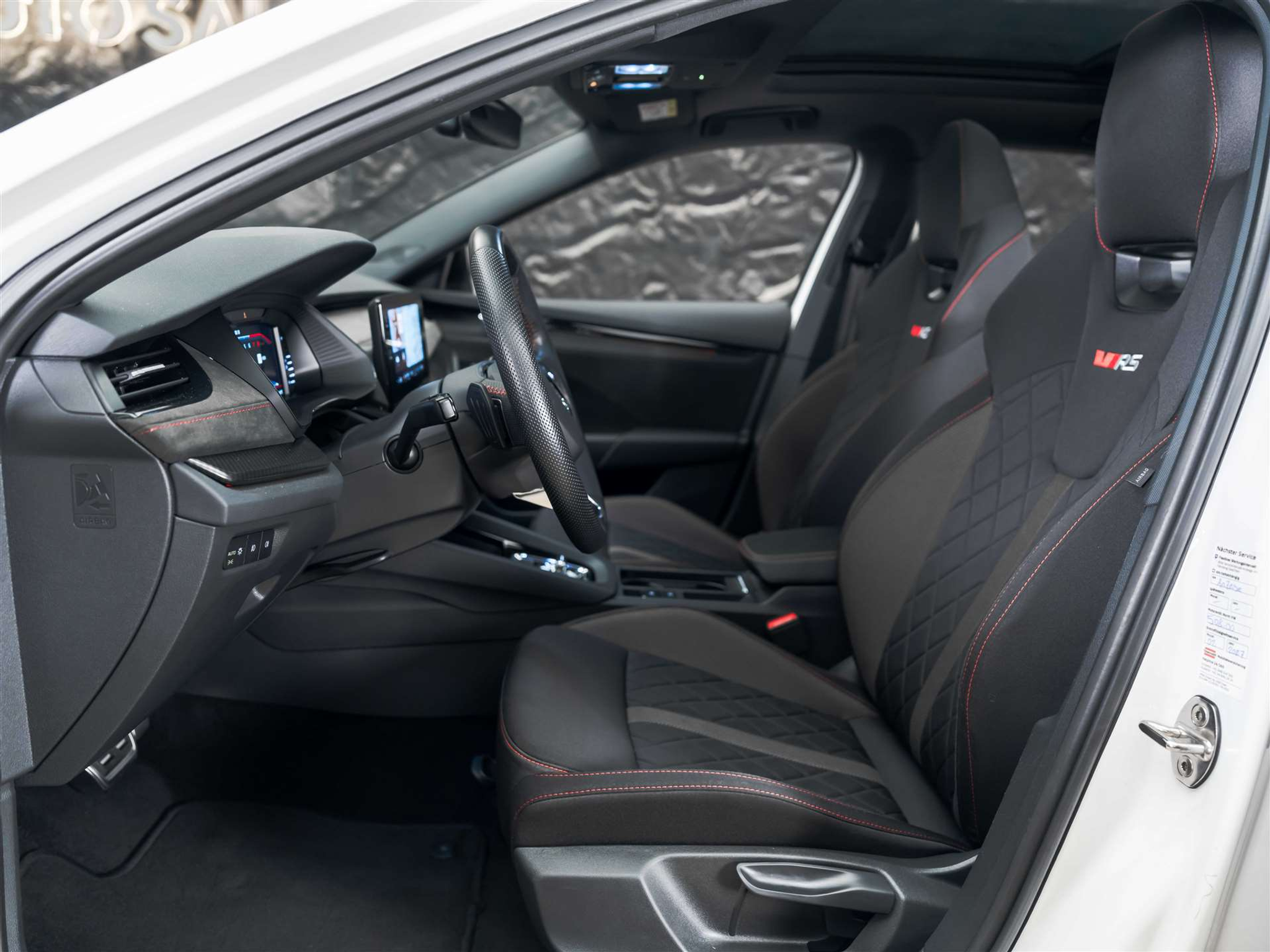 listing desktop thumbnail image 8