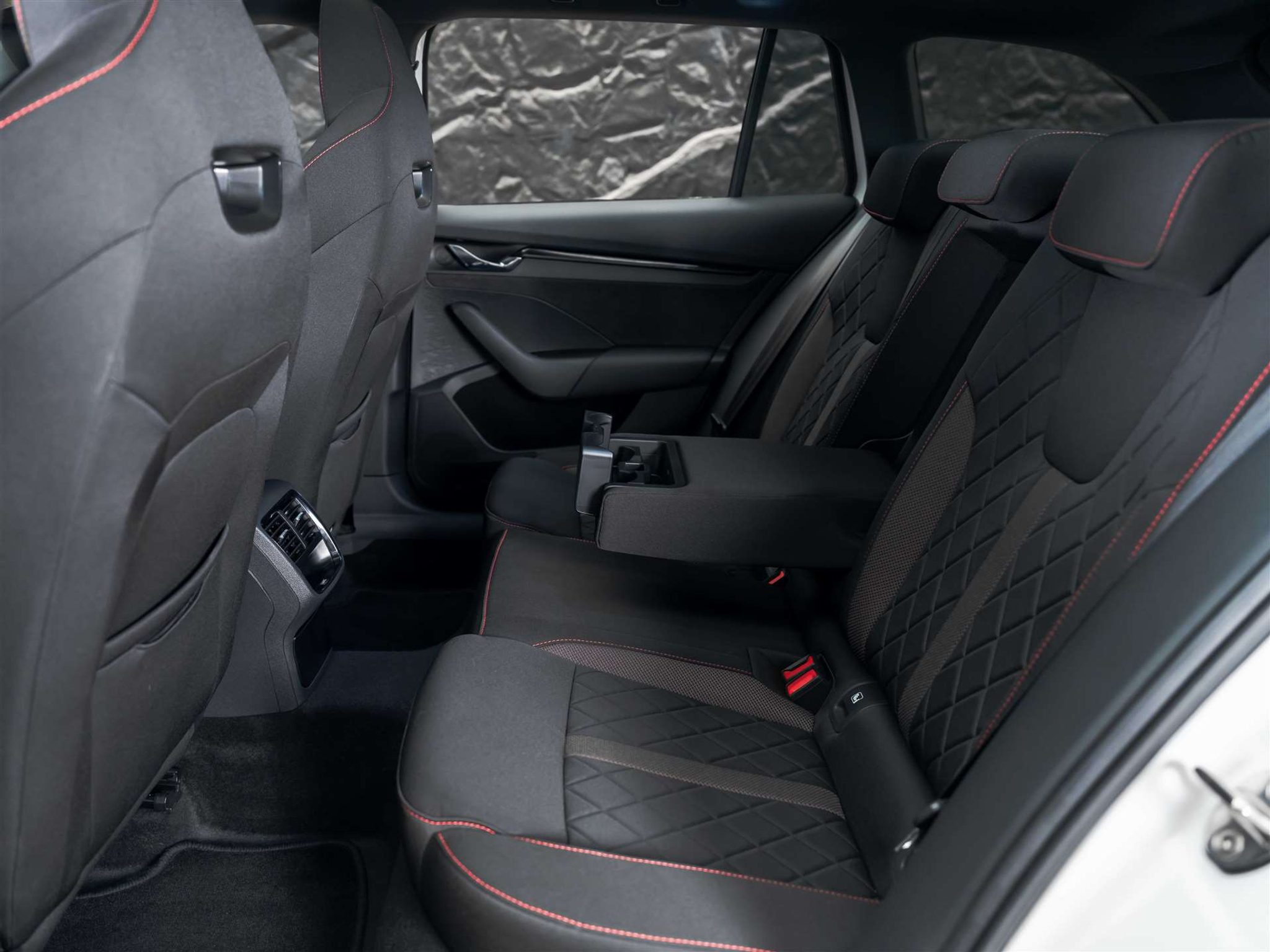 listing desktop thumbnail image 14