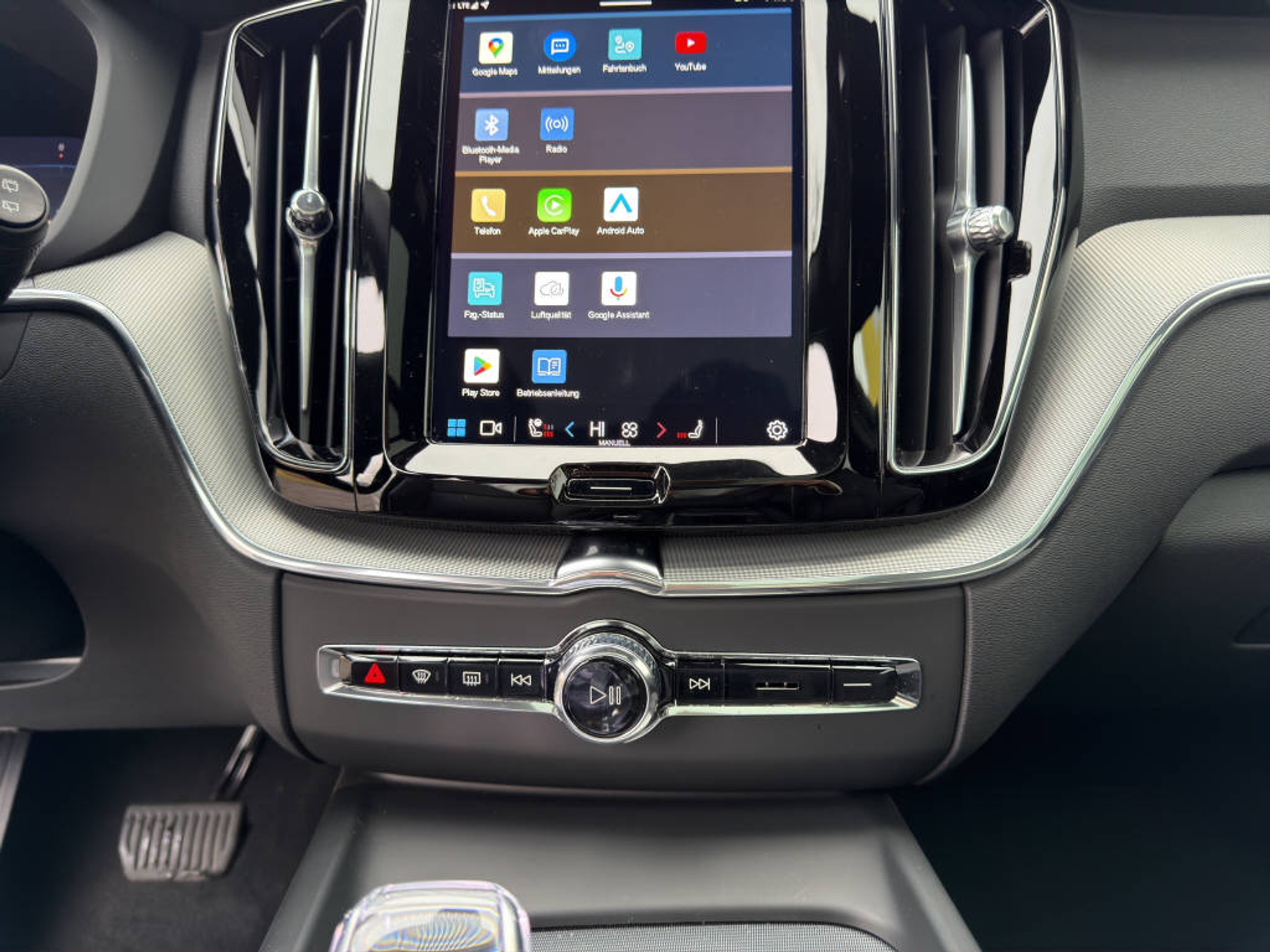 listing desktop thumbnail image 16