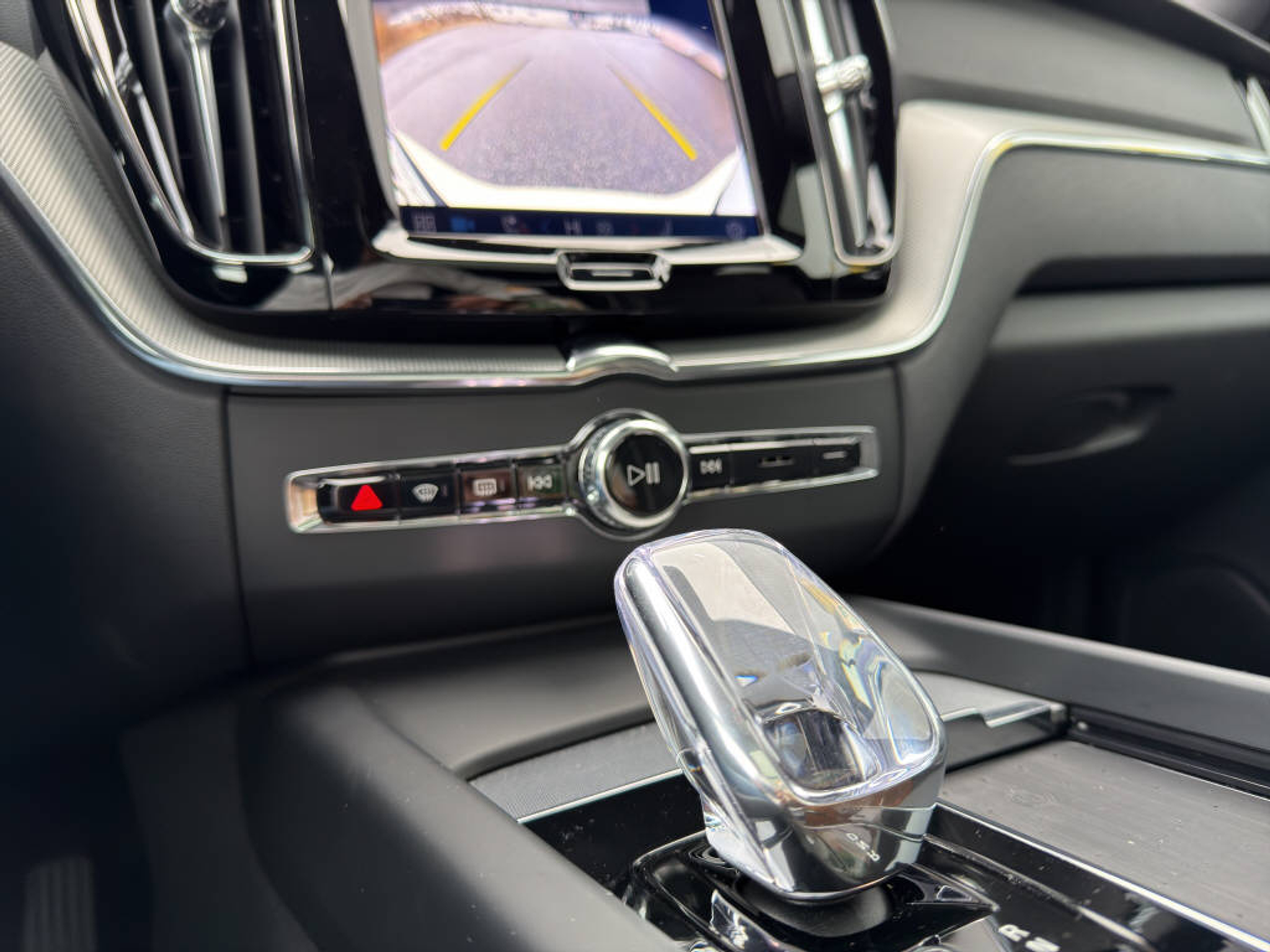 listing desktop thumbnail image 28