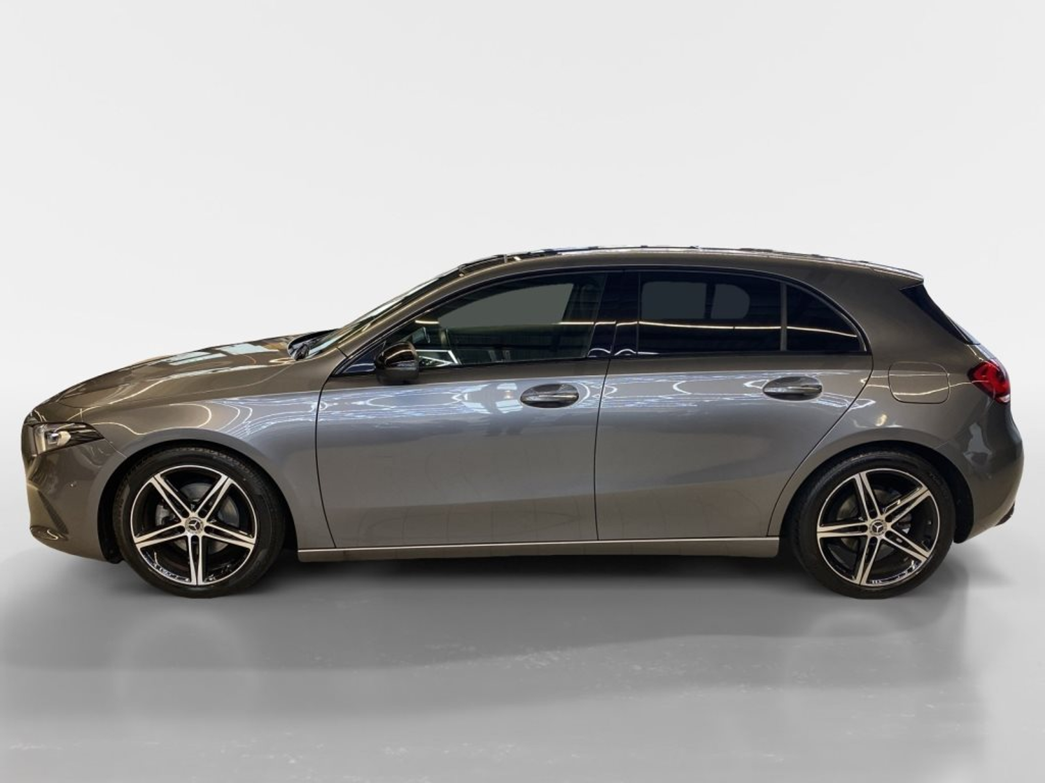 listing desktop thumbnail image 2