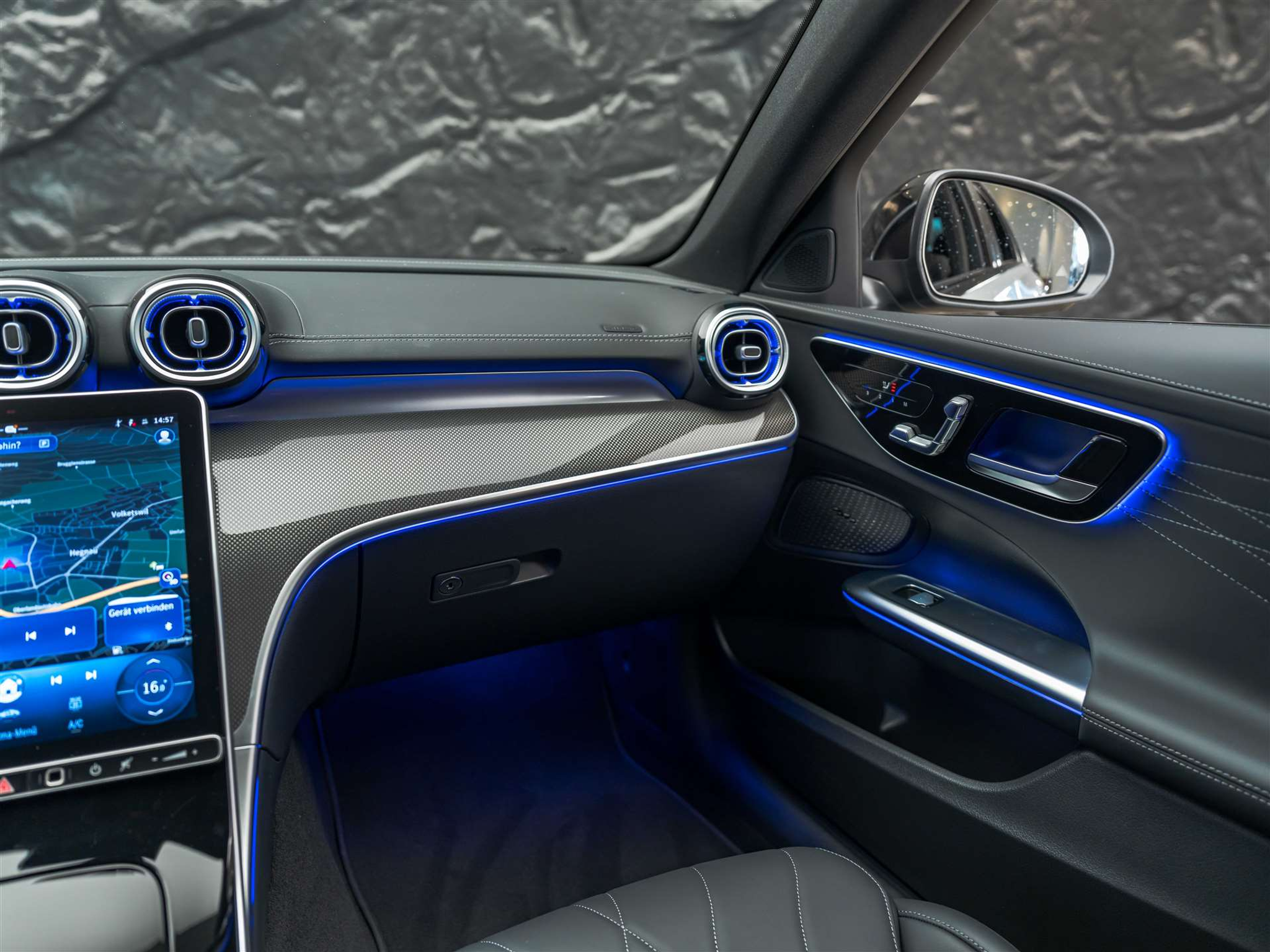 listing desktop thumbnail image 30