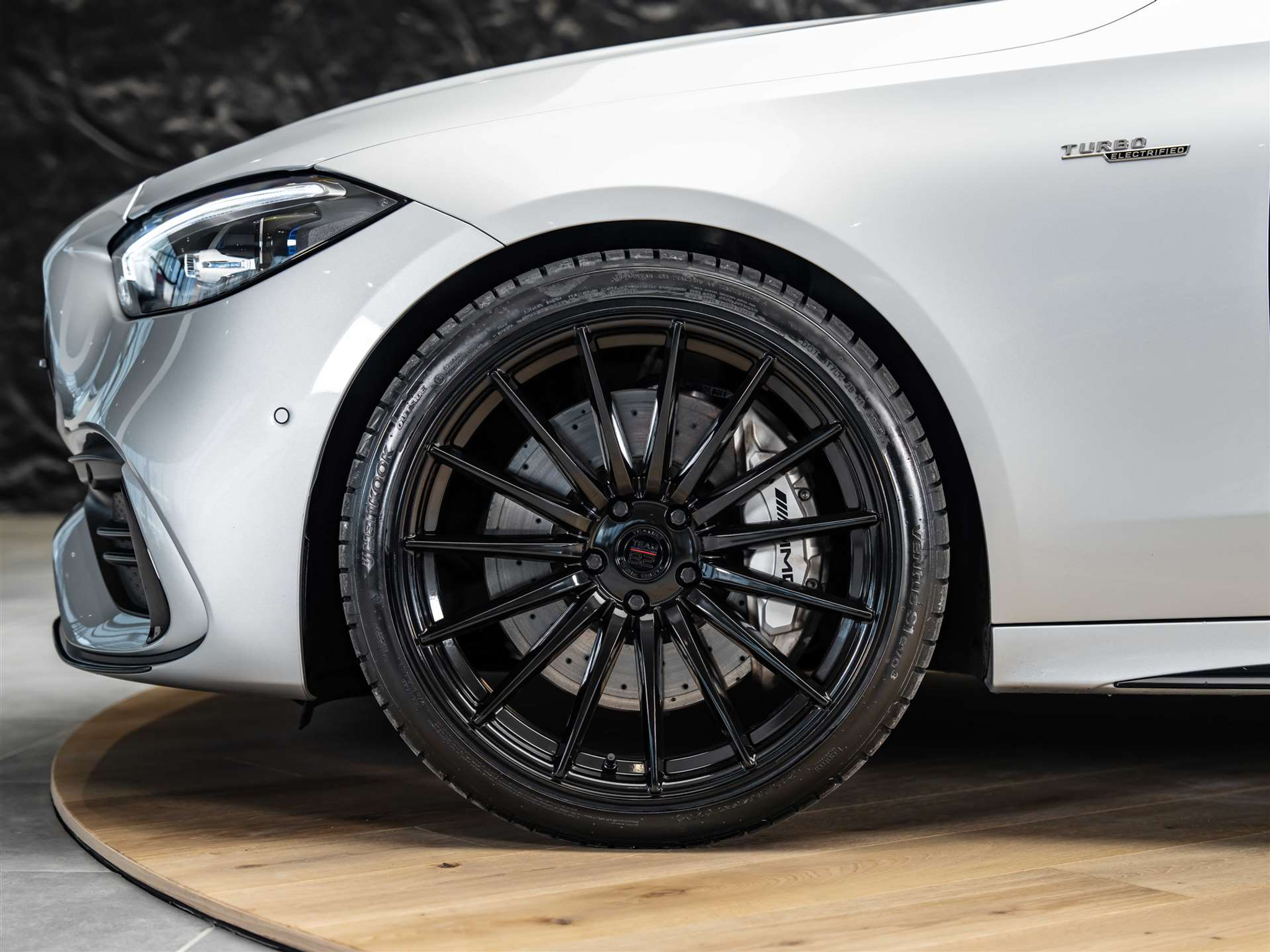 listing desktop thumbnail image 18