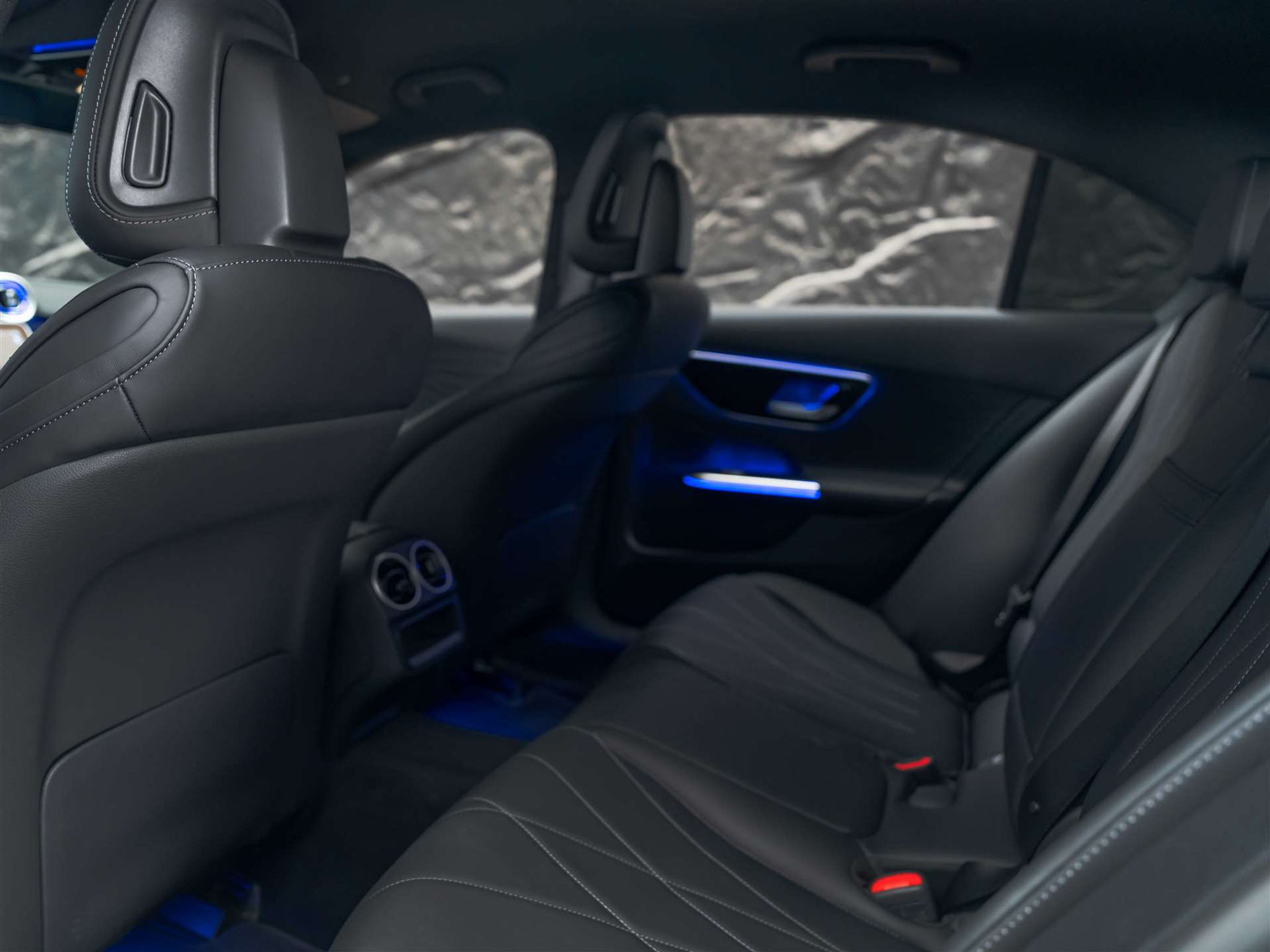 listing desktop thumbnail image 12