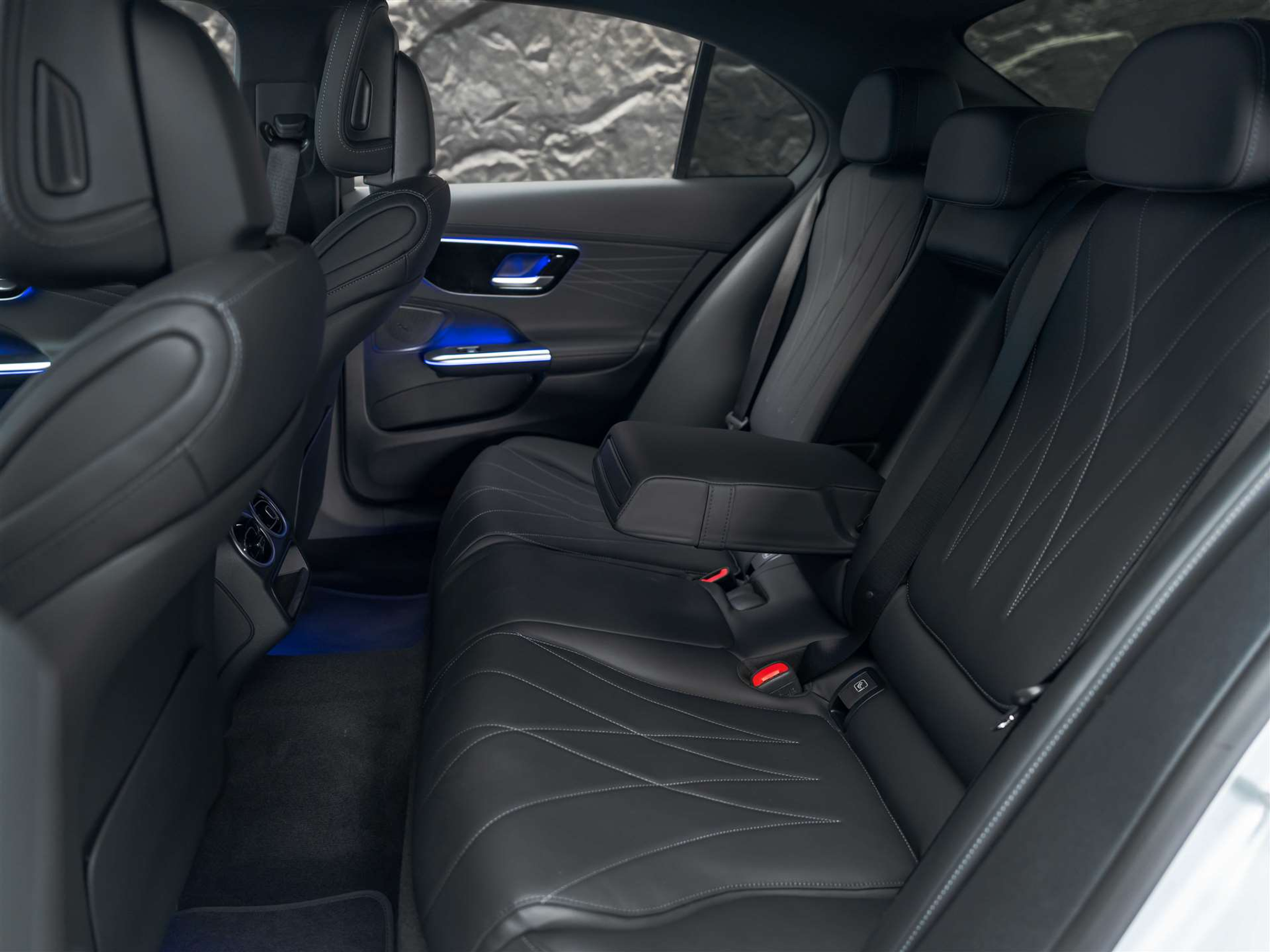 listing desktop thumbnail image 14