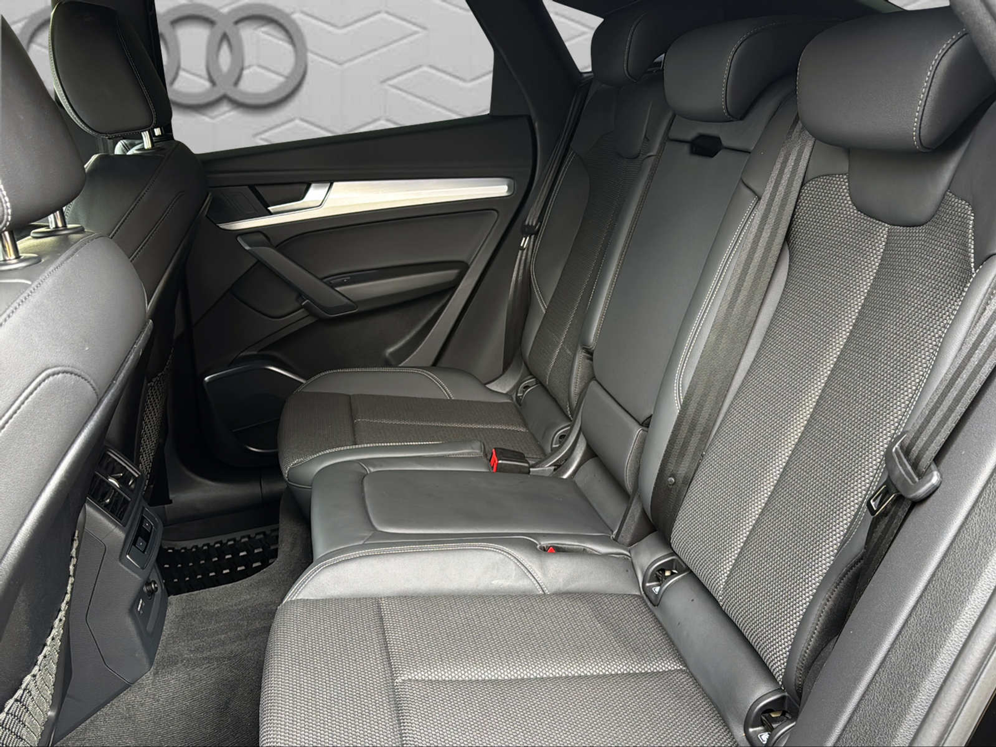 listing desktop thumbnail image 15