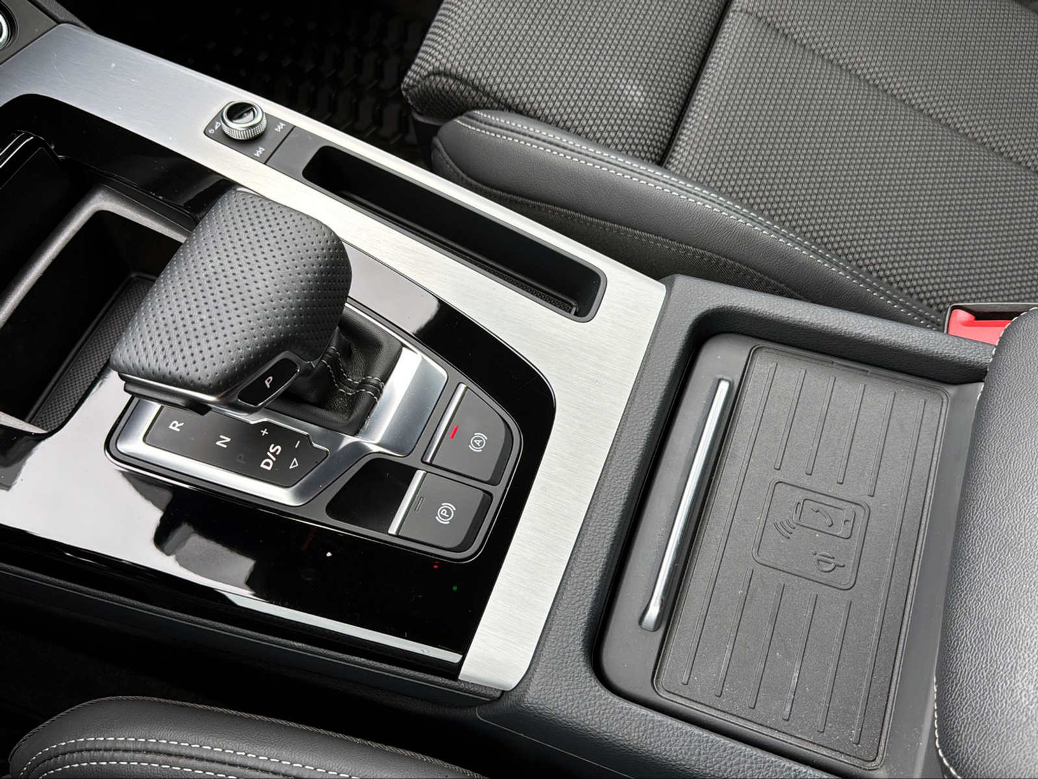 listing desktop thumbnail image 17