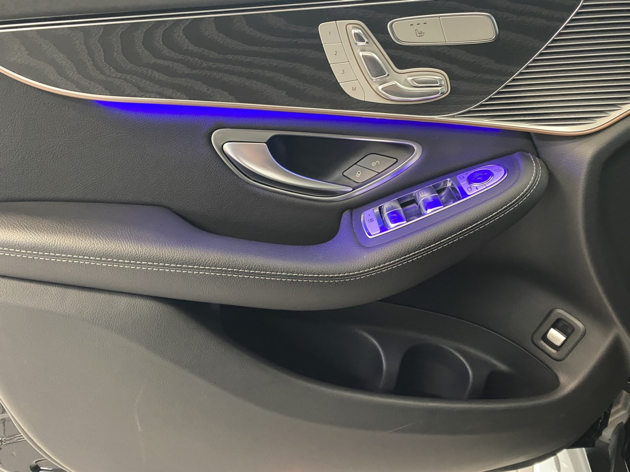 listing desktop thumbnail image 10