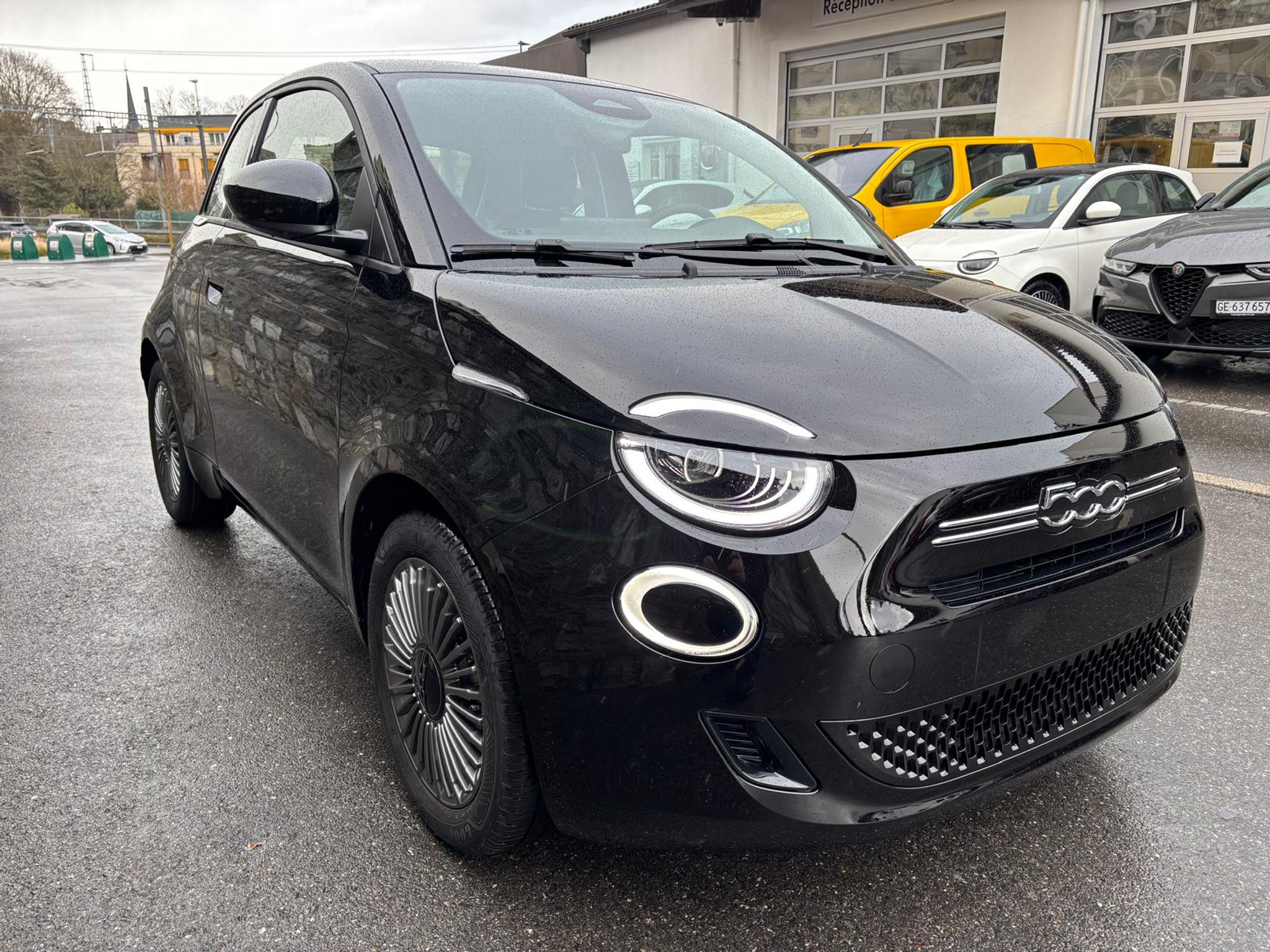 listing desktop thumbnail image 3