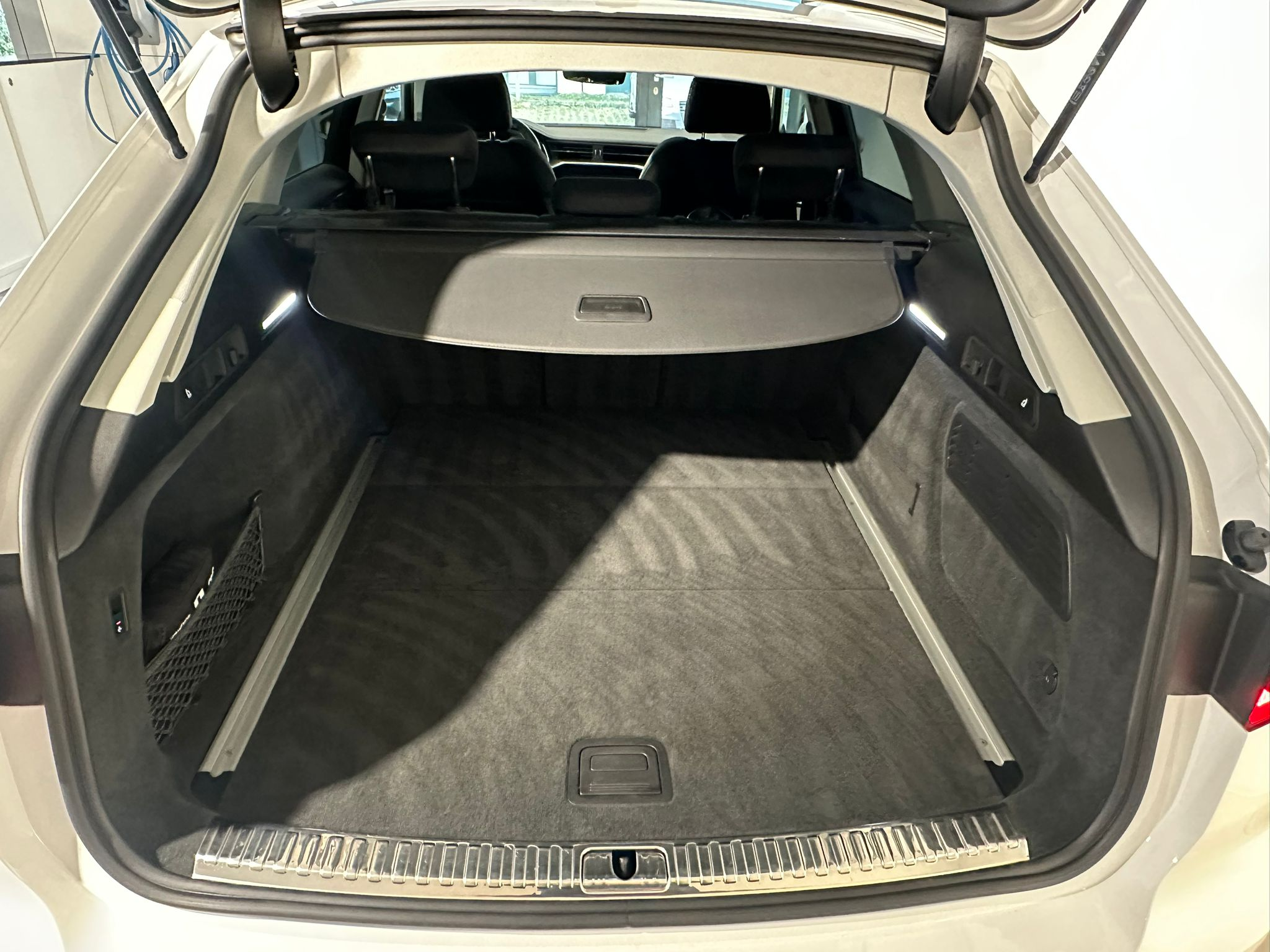 listing desktop thumbnail image 4