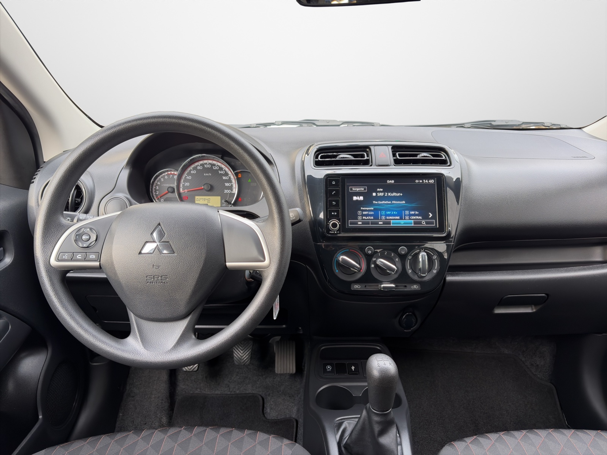 listing desktop thumbnail image 5