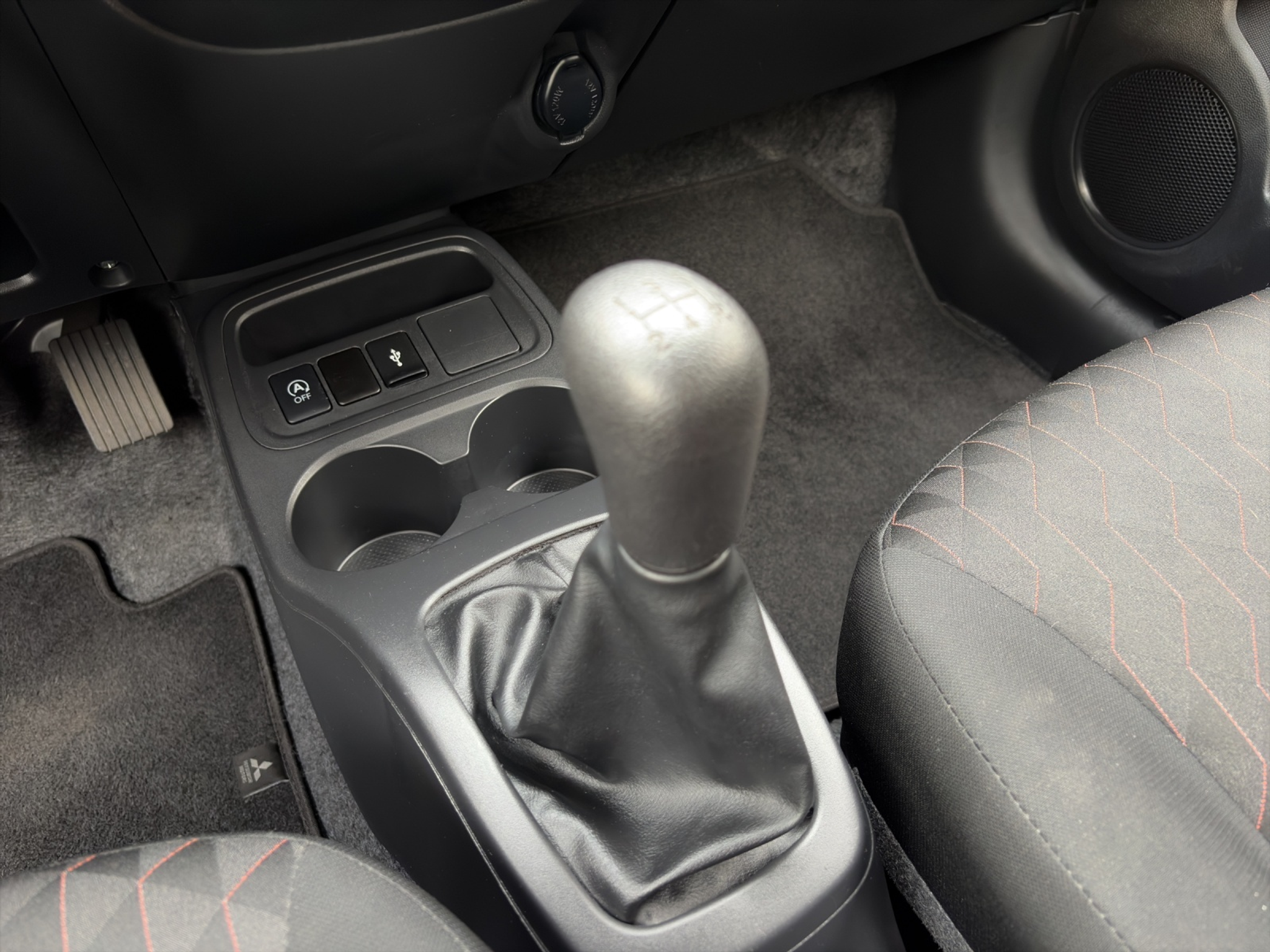 listing desktop thumbnail image 9