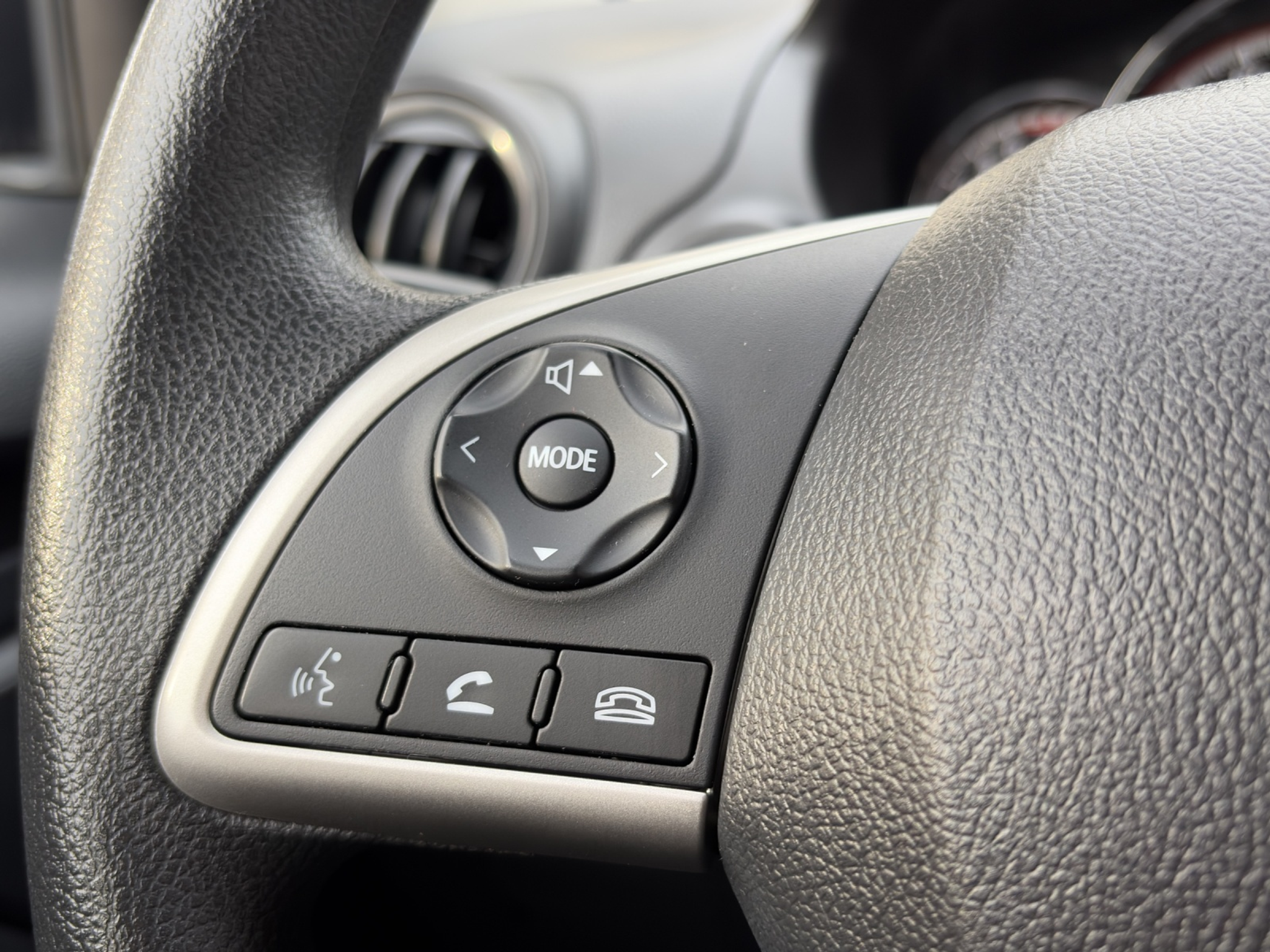 listing desktop thumbnail image 8