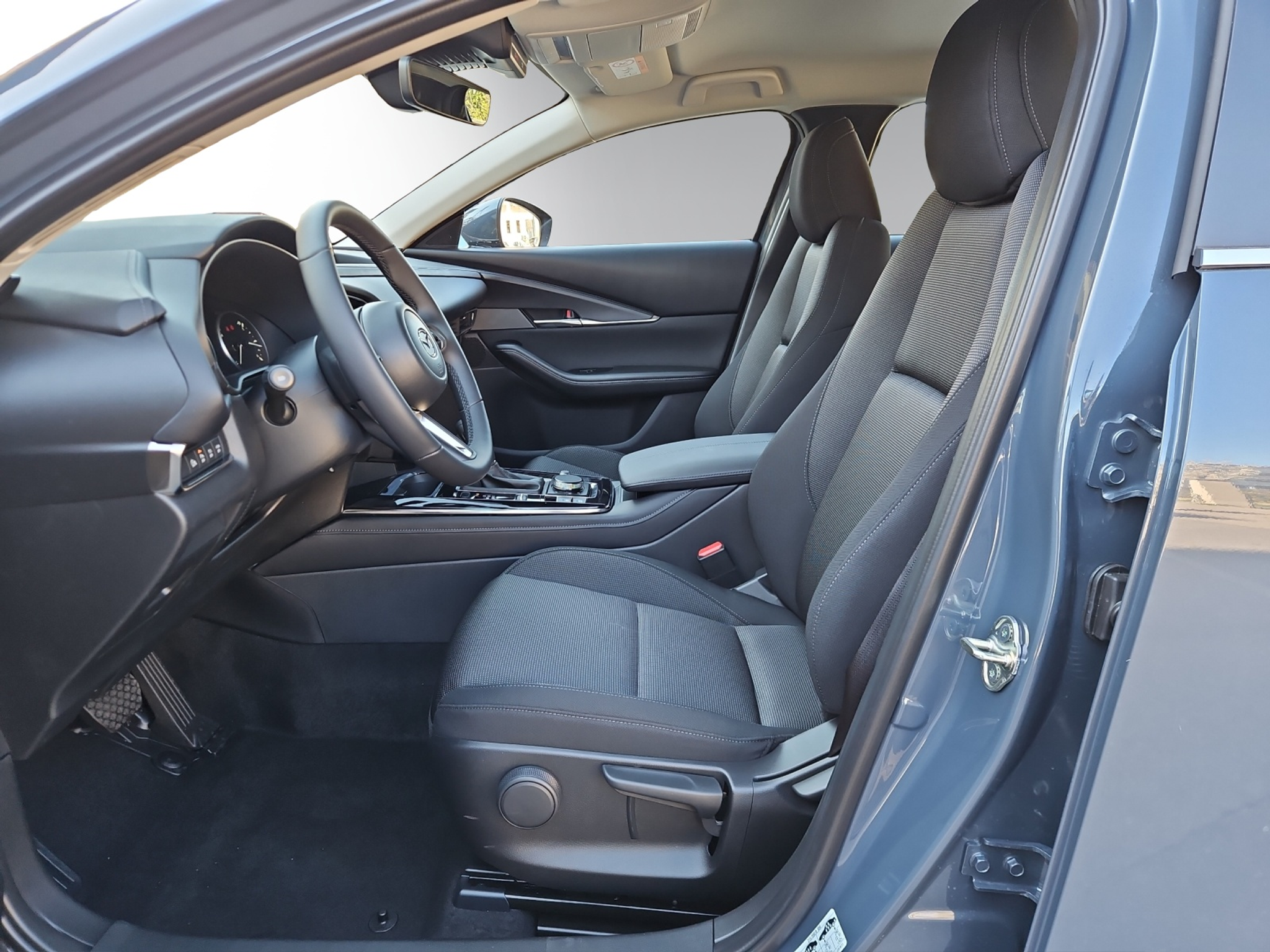 listing desktop thumbnail image 4