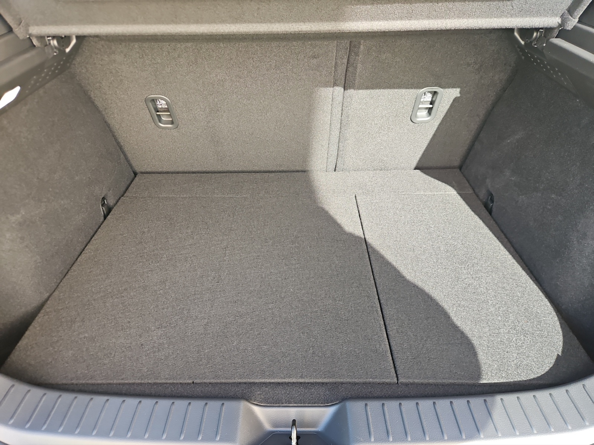 listing desktop thumbnail image 8