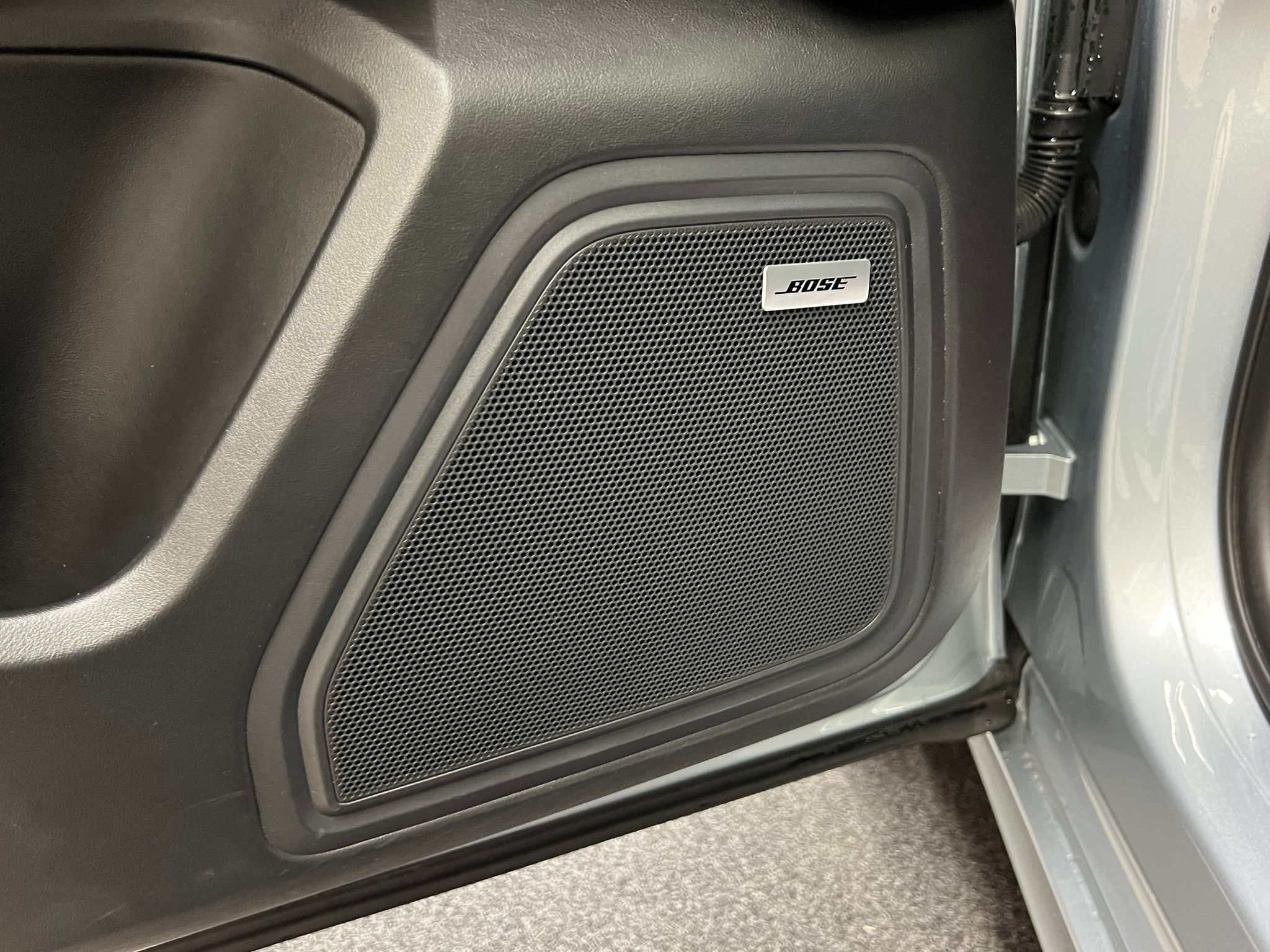 listing desktop thumbnail image 14