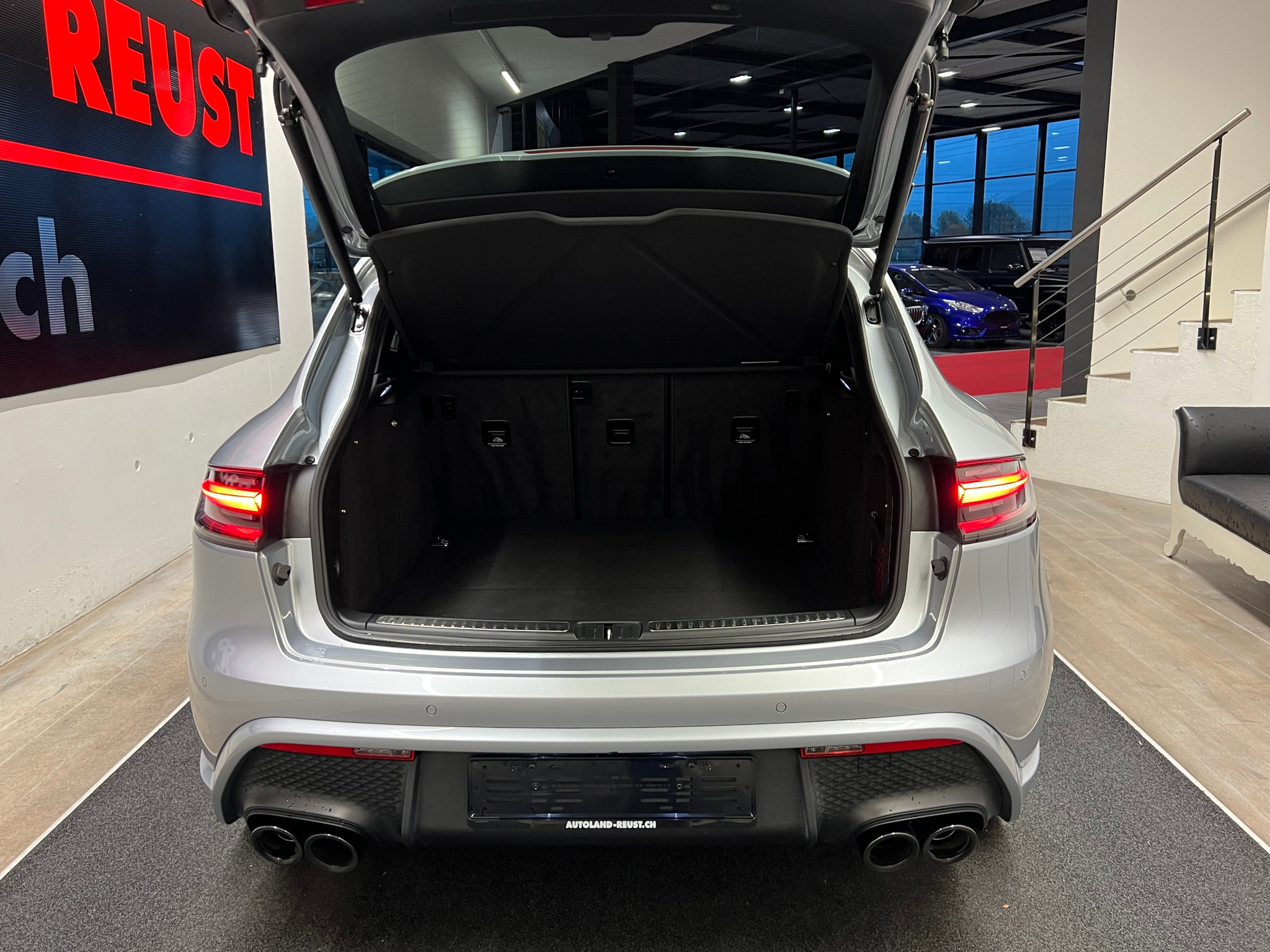 listing desktop thumbnail image 9