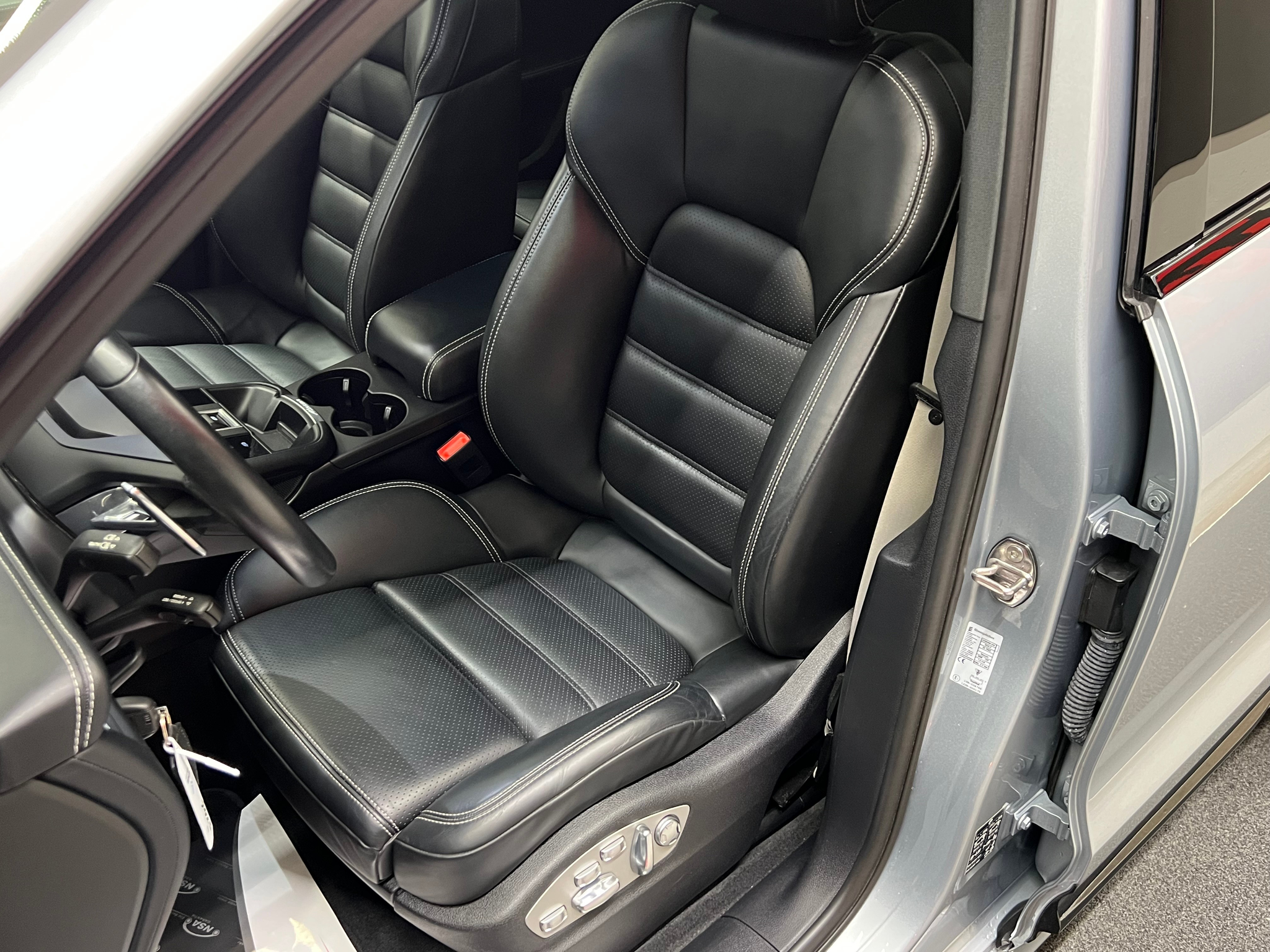 listing desktop thumbnail image 16