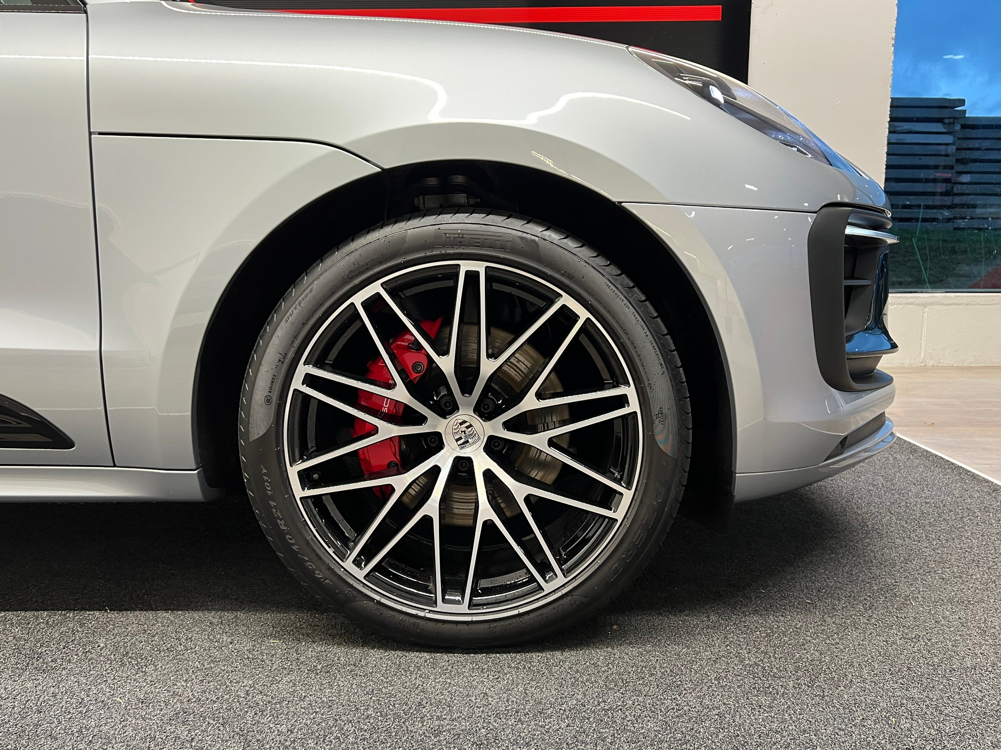 listing desktop thumbnail image 5