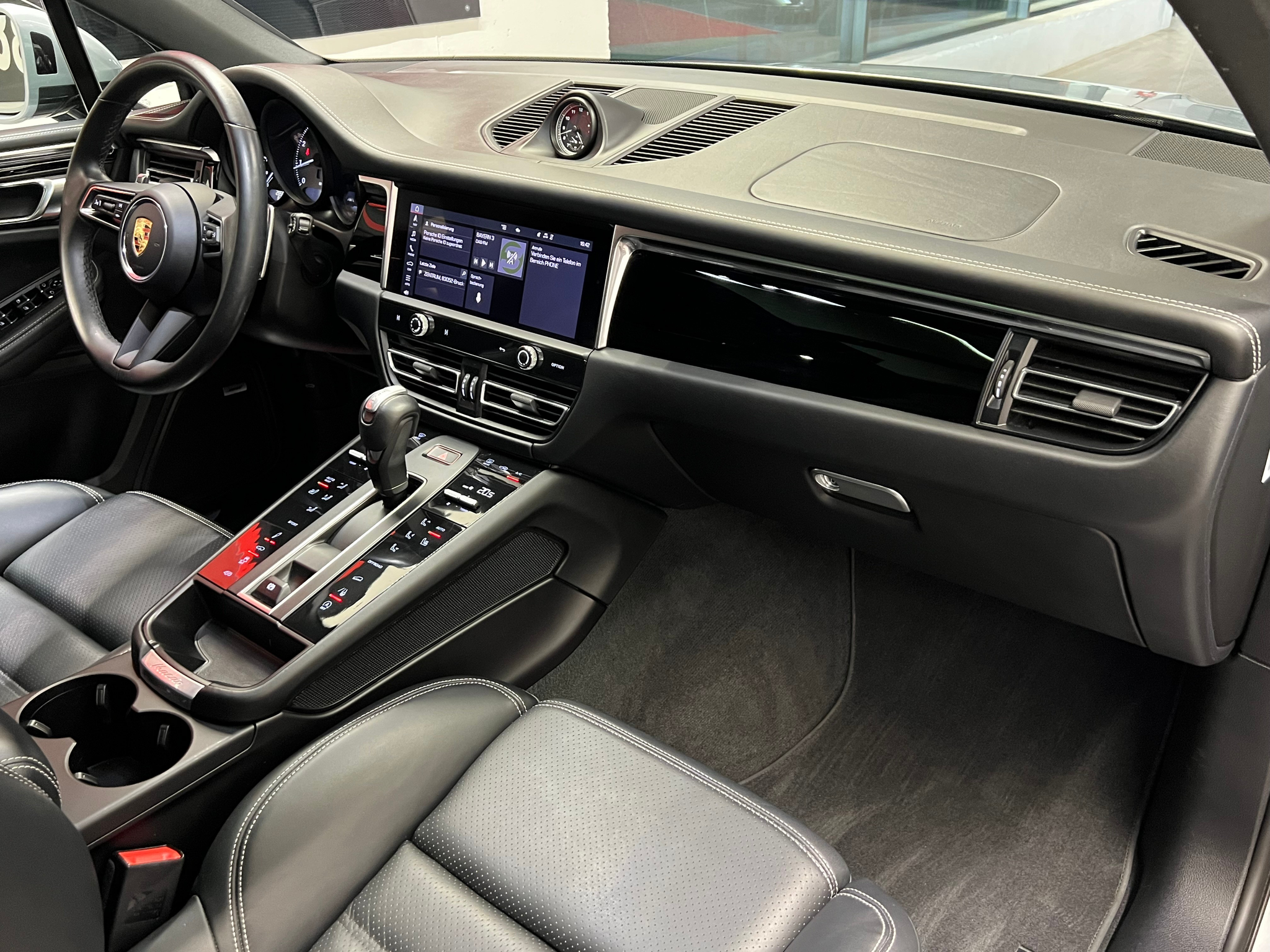 listing desktop thumbnail image 21