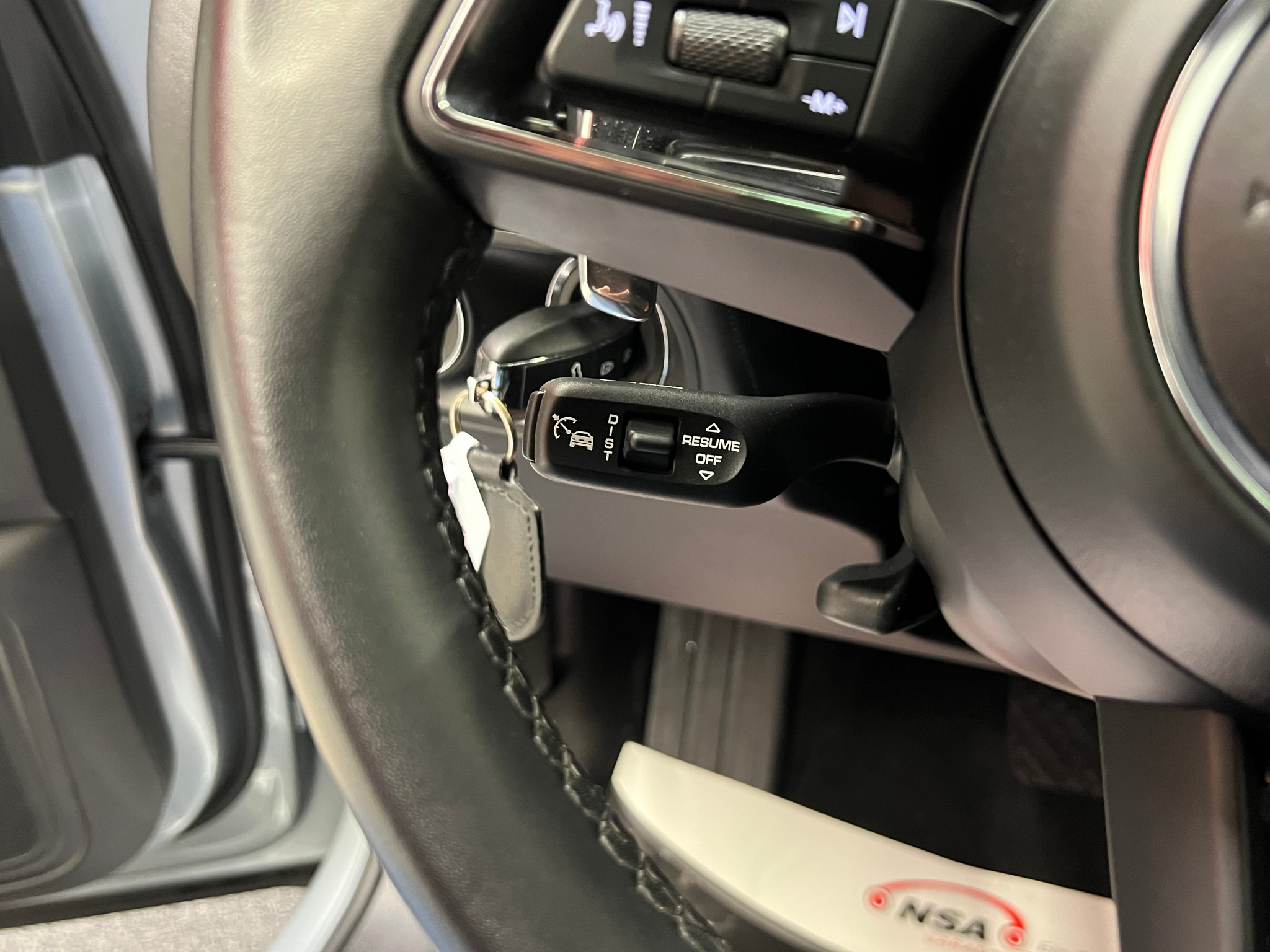 listing desktop thumbnail image 30