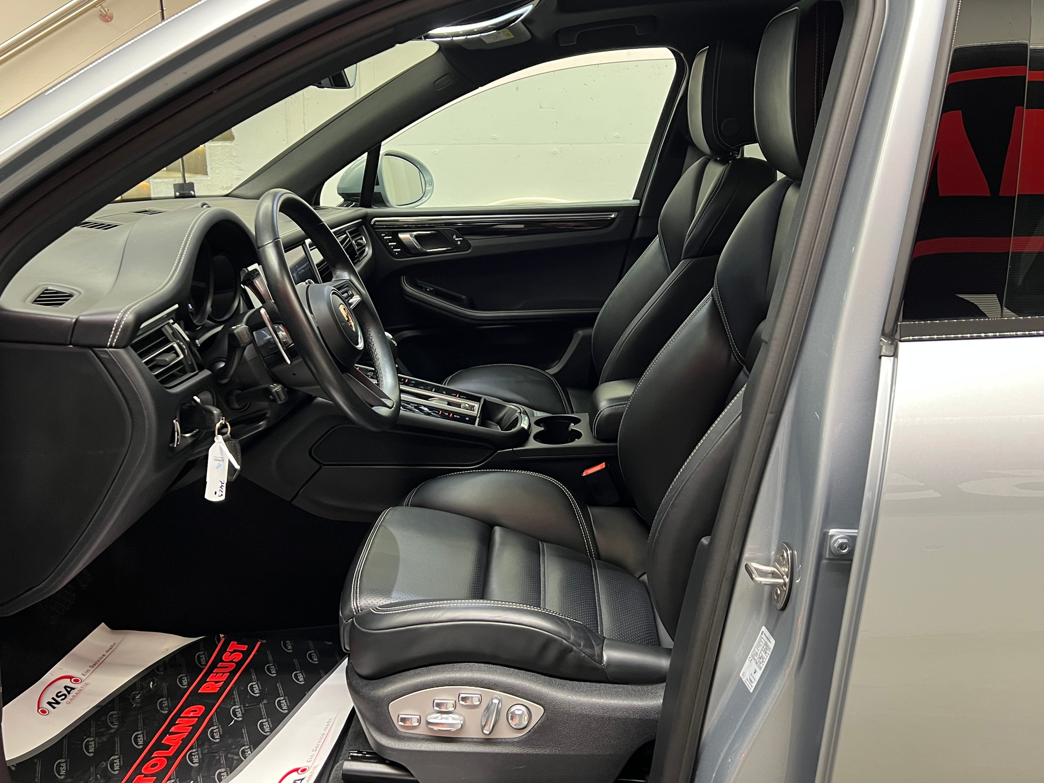 listing desktop thumbnail image 15