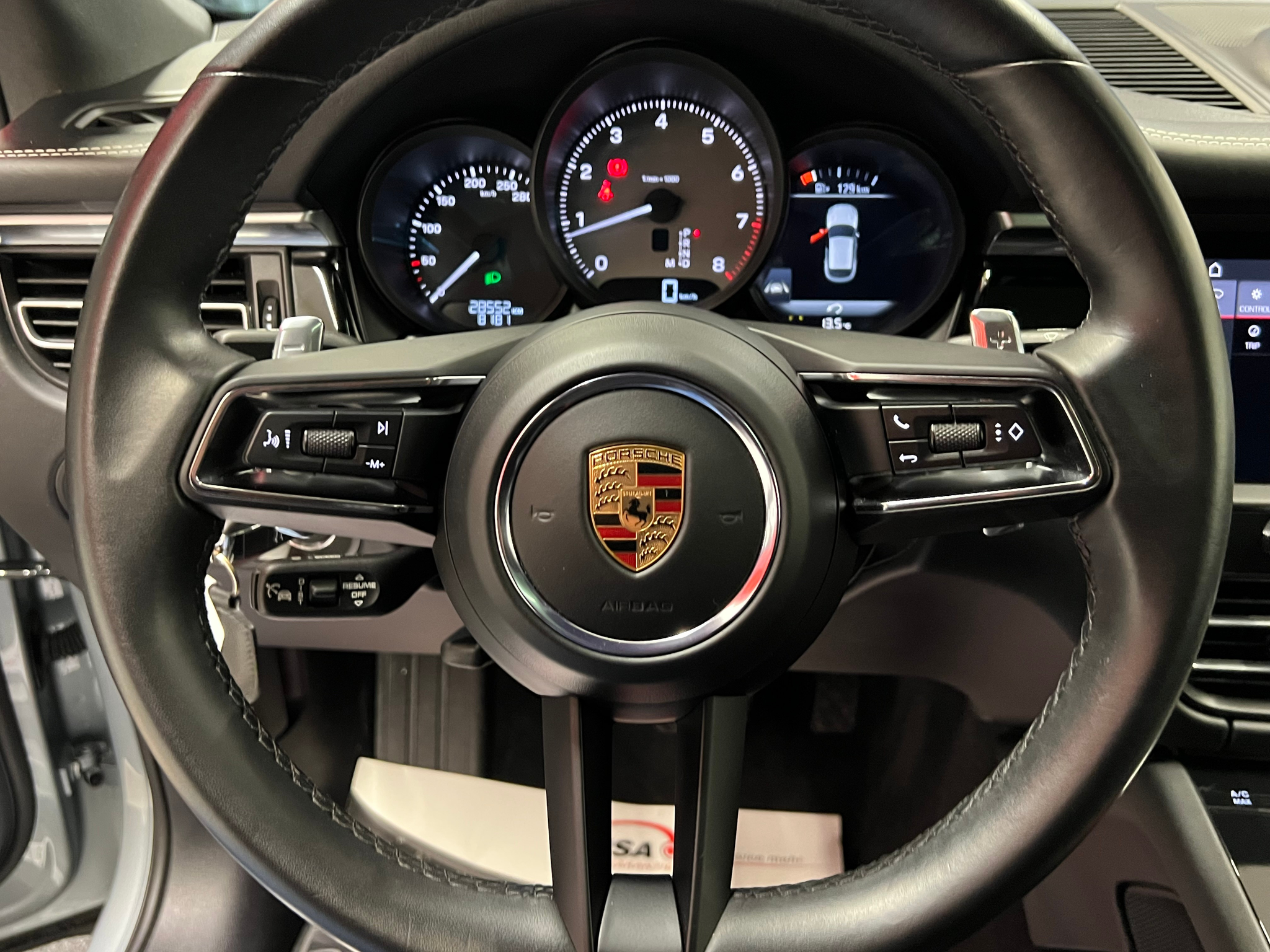 listing desktop thumbnail image 31