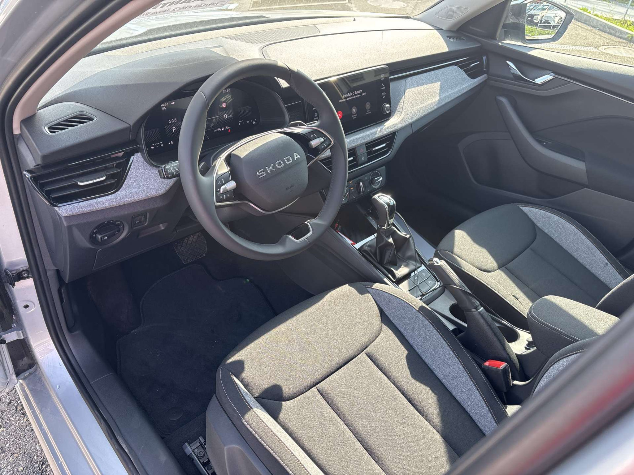 listing desktop thumbnail image 5