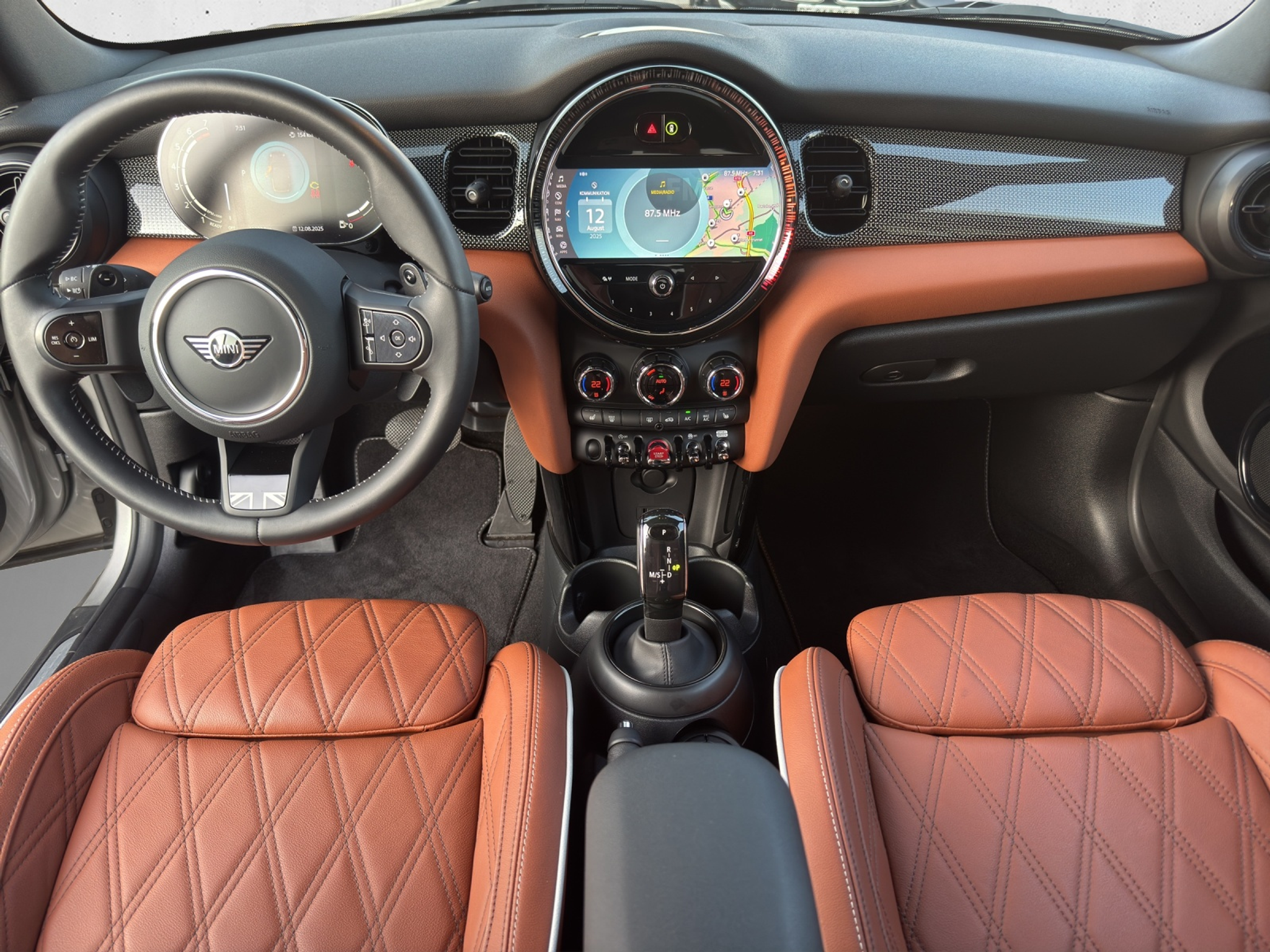 listing desktop thumbnail image 13