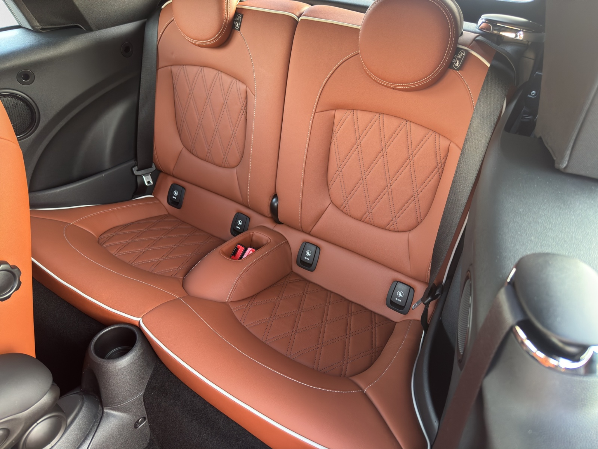 listing desktop thumbnail image 10