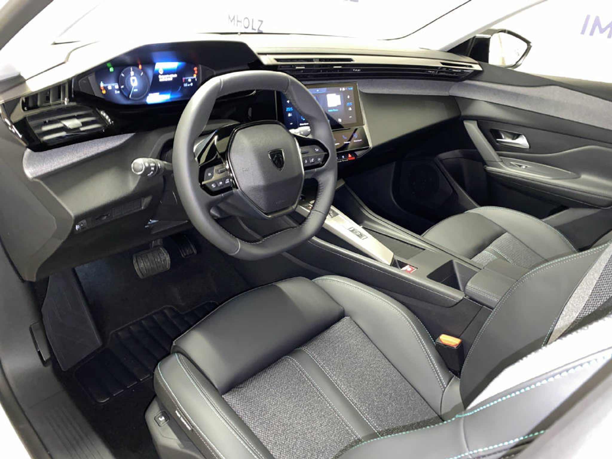 listing desktop thumbnail image 15