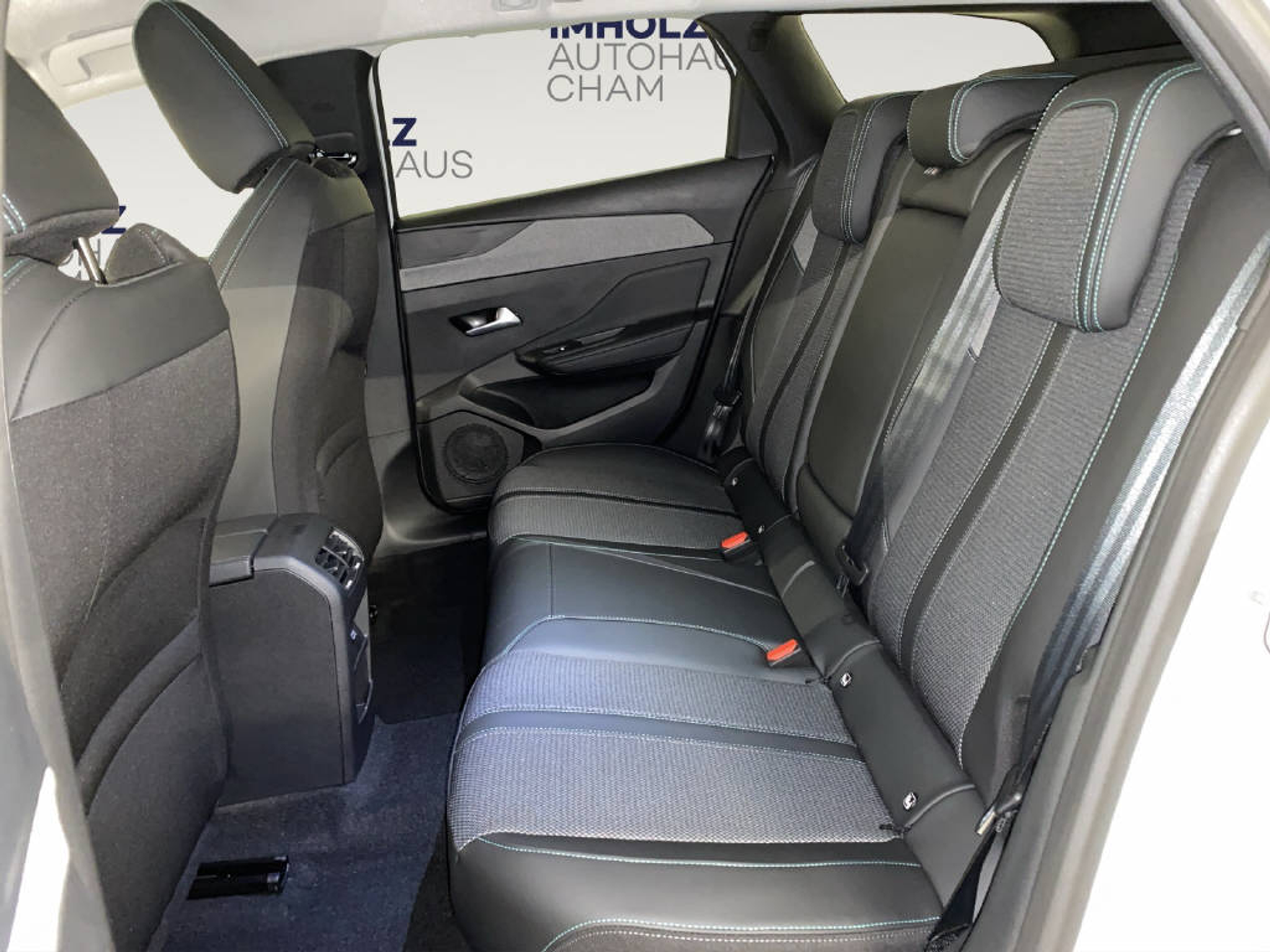 listing desktop thumbnail image 12