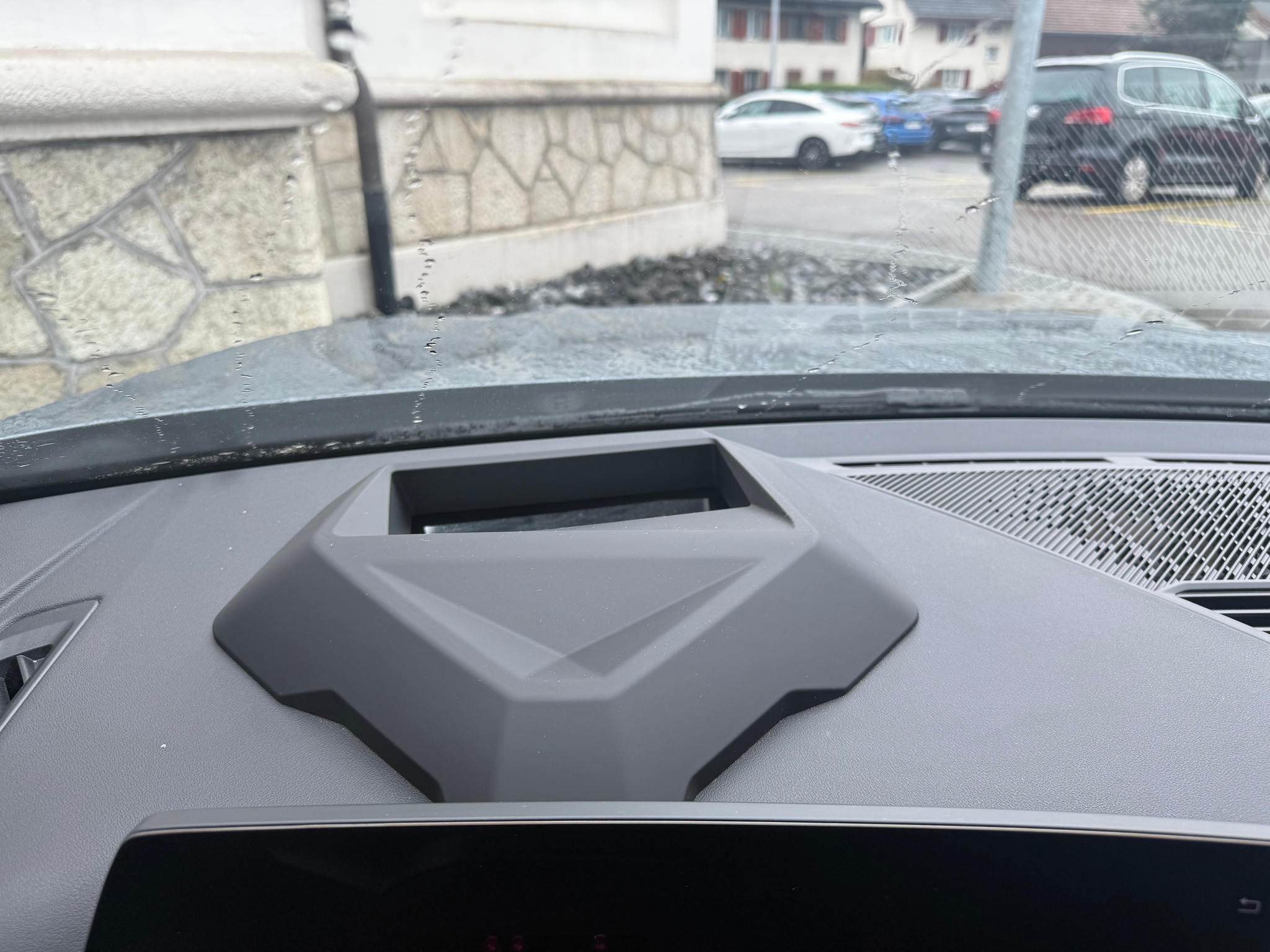 listing desktop thumbnail image 21