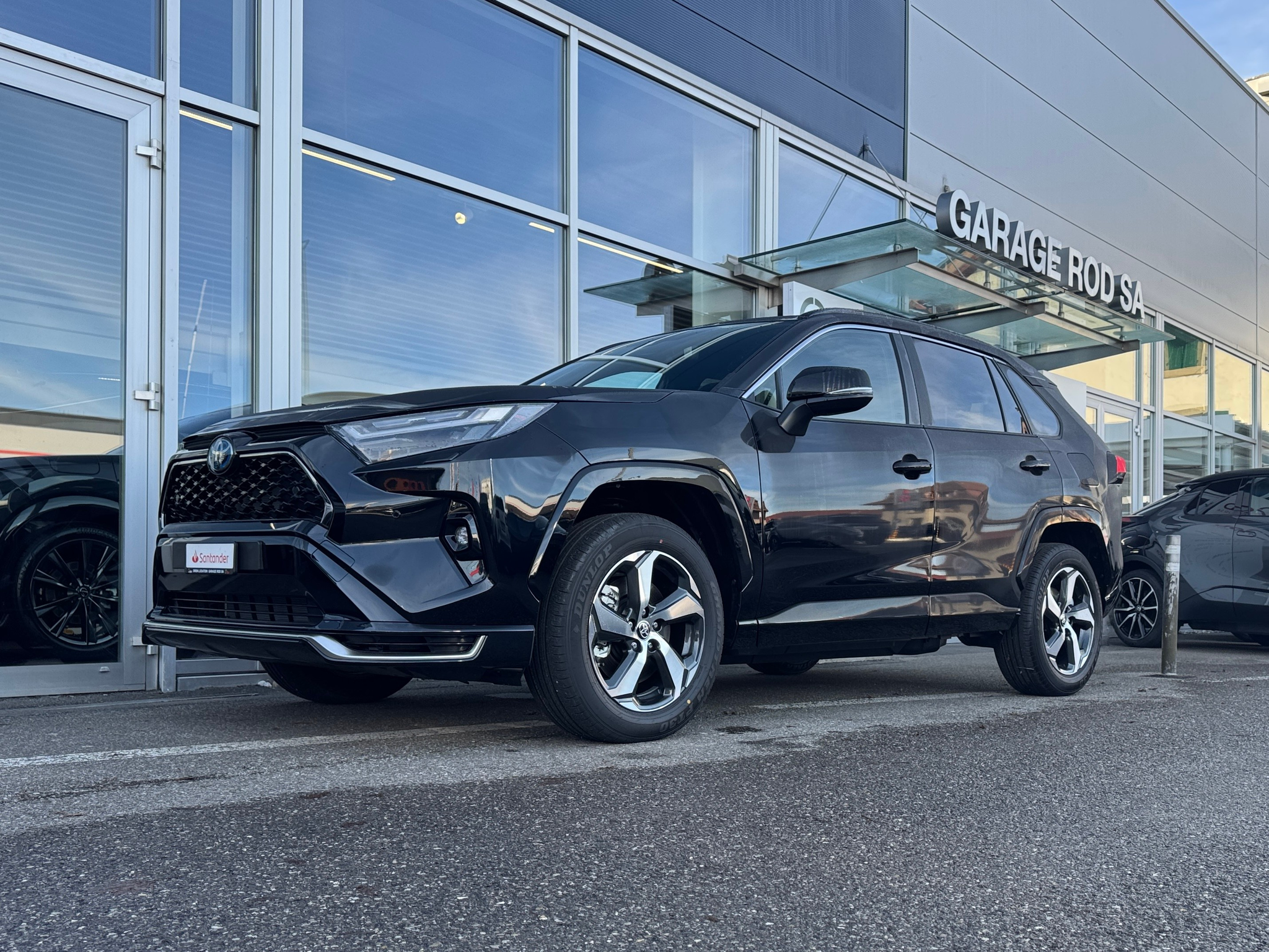 listing desktop thumbnail image 1