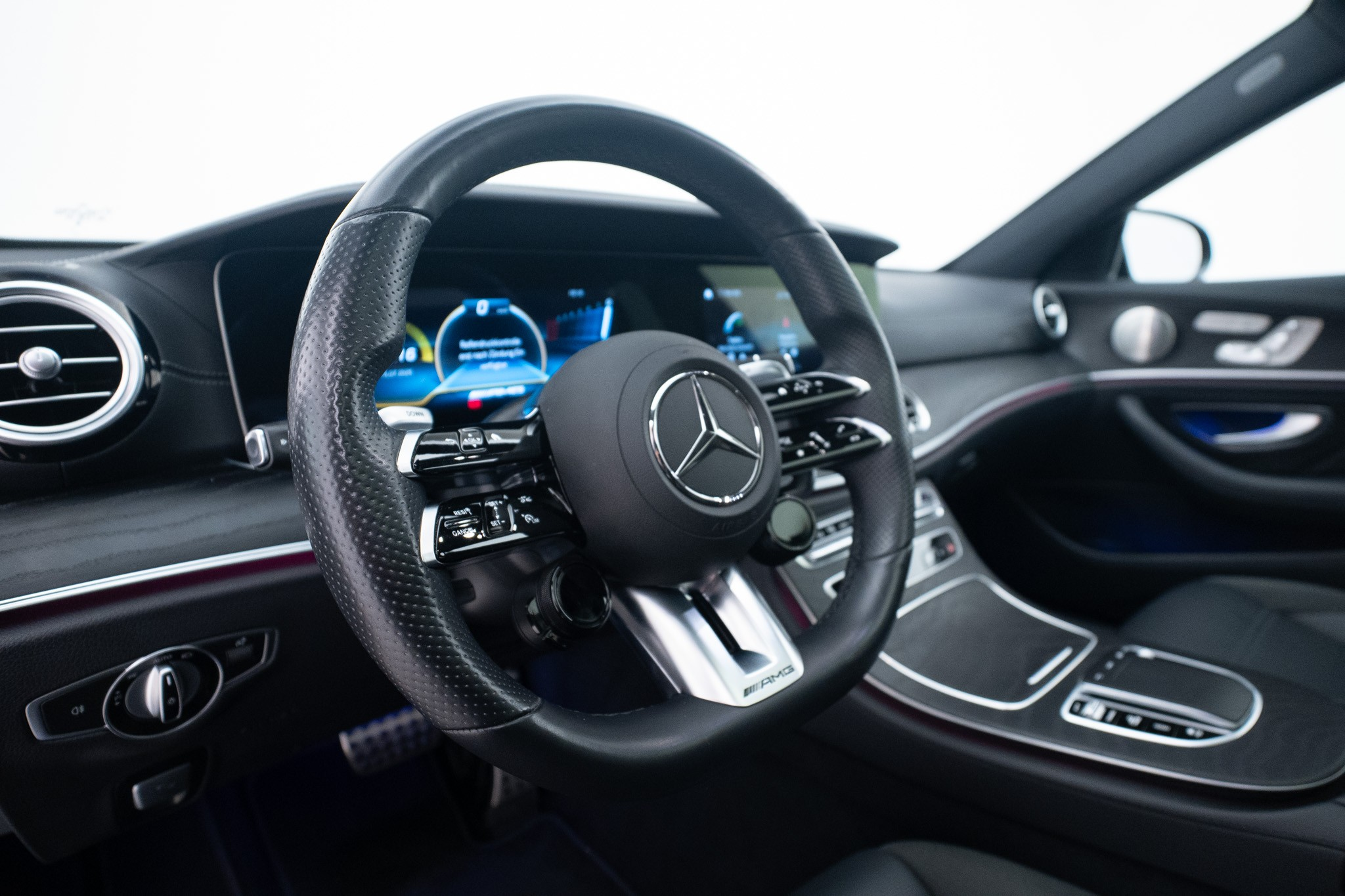 listing desktop thumbnail image 11