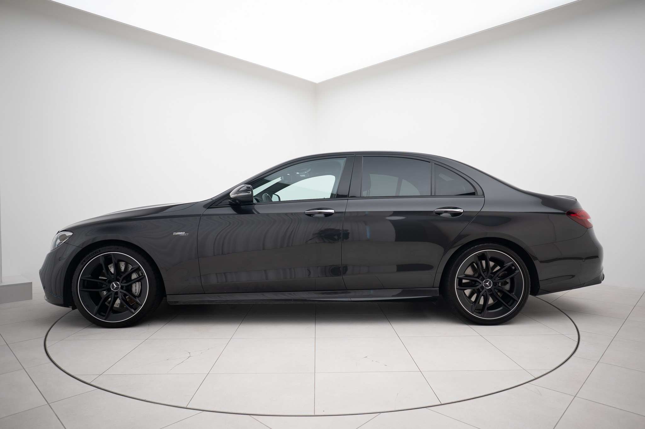 listing desktop thumbnail image 1