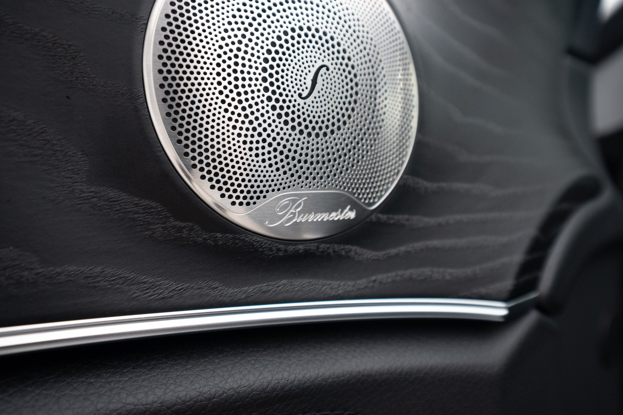 listing desktop thumbnail image 10