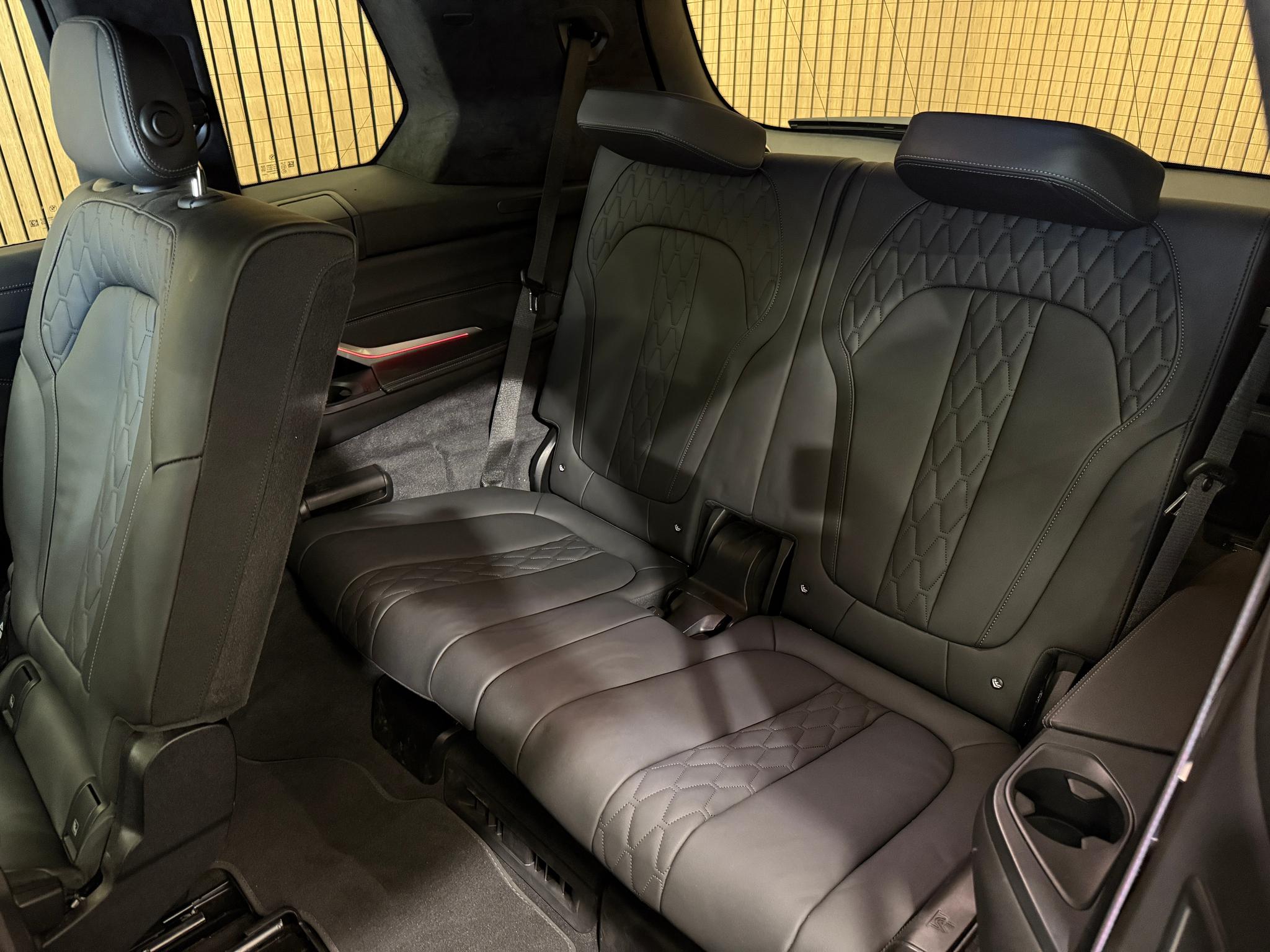 listing desktop thumbnail image 22