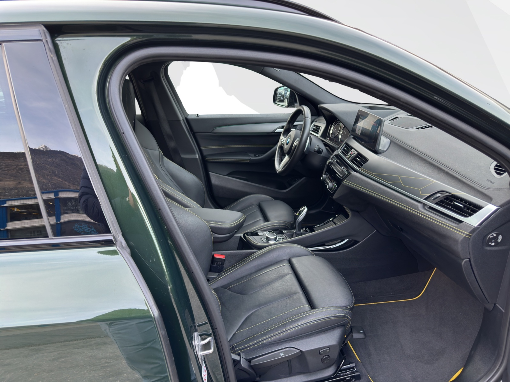 listing desktop thumbnail image 12