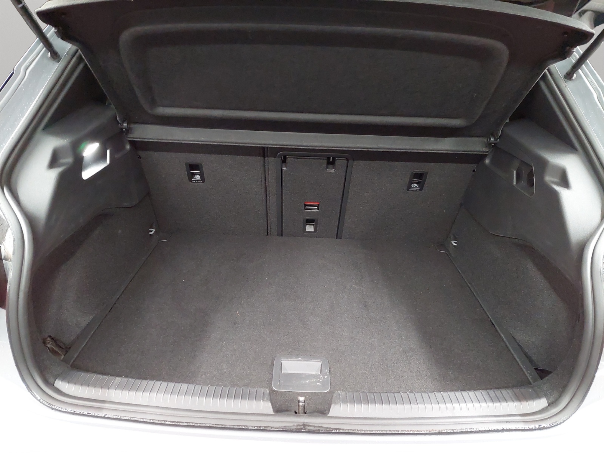 listing desktop thumbnail image 10