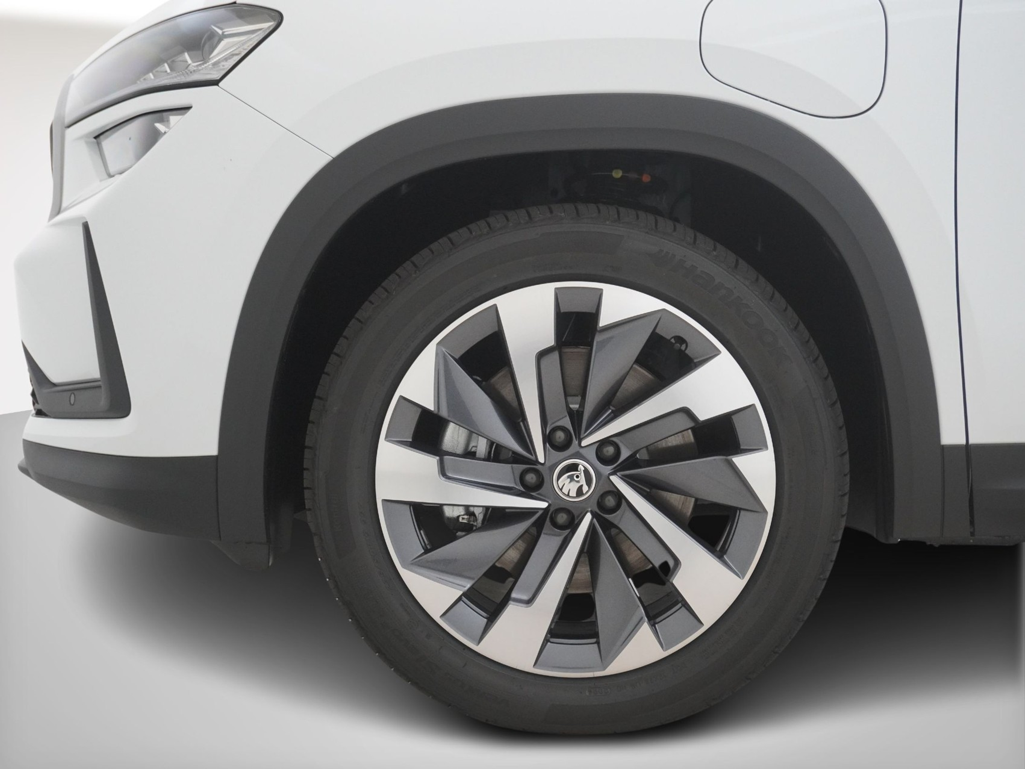 listing desktop thumbnail image 9