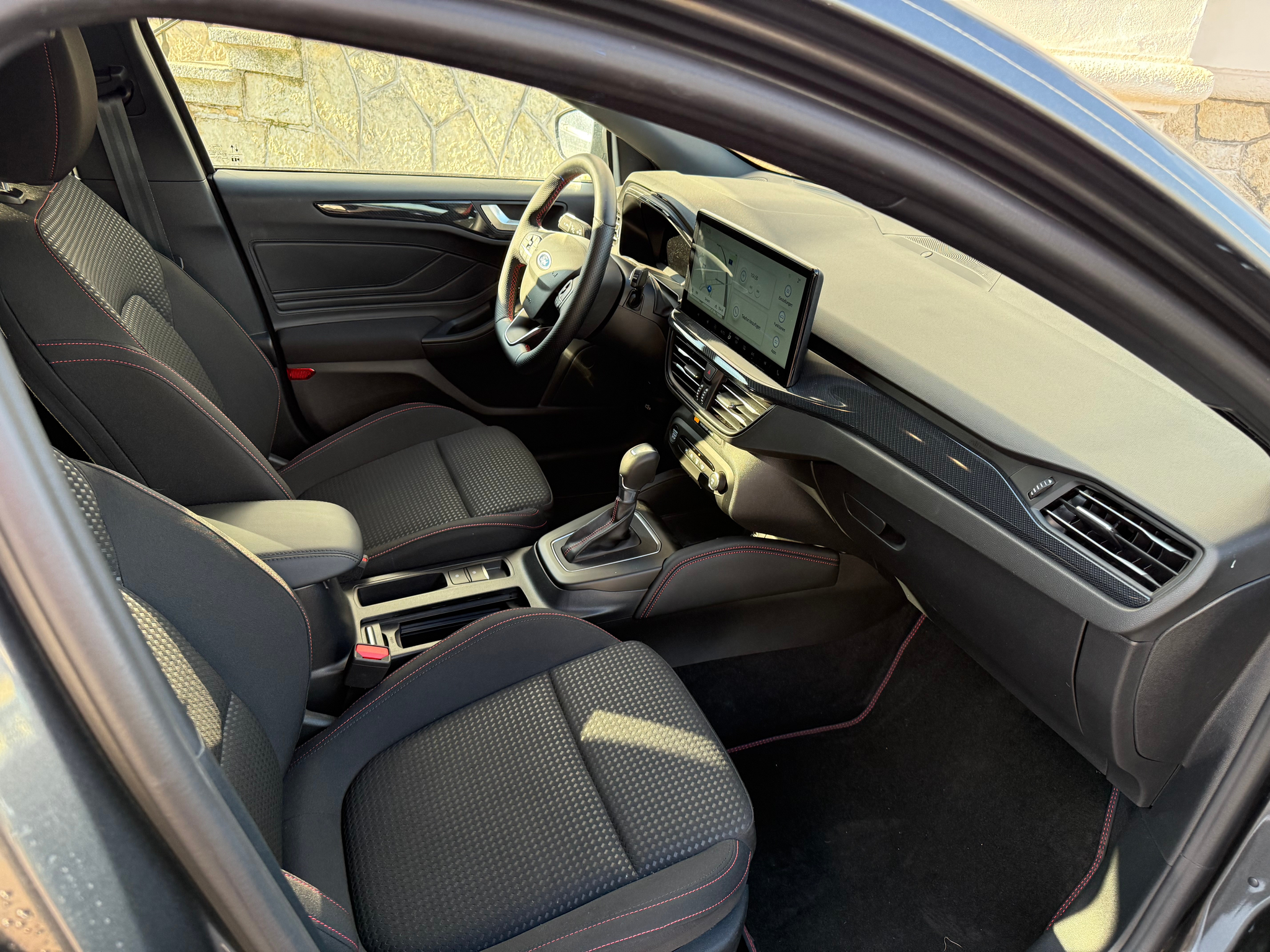 listing desktop thumbnail image 10