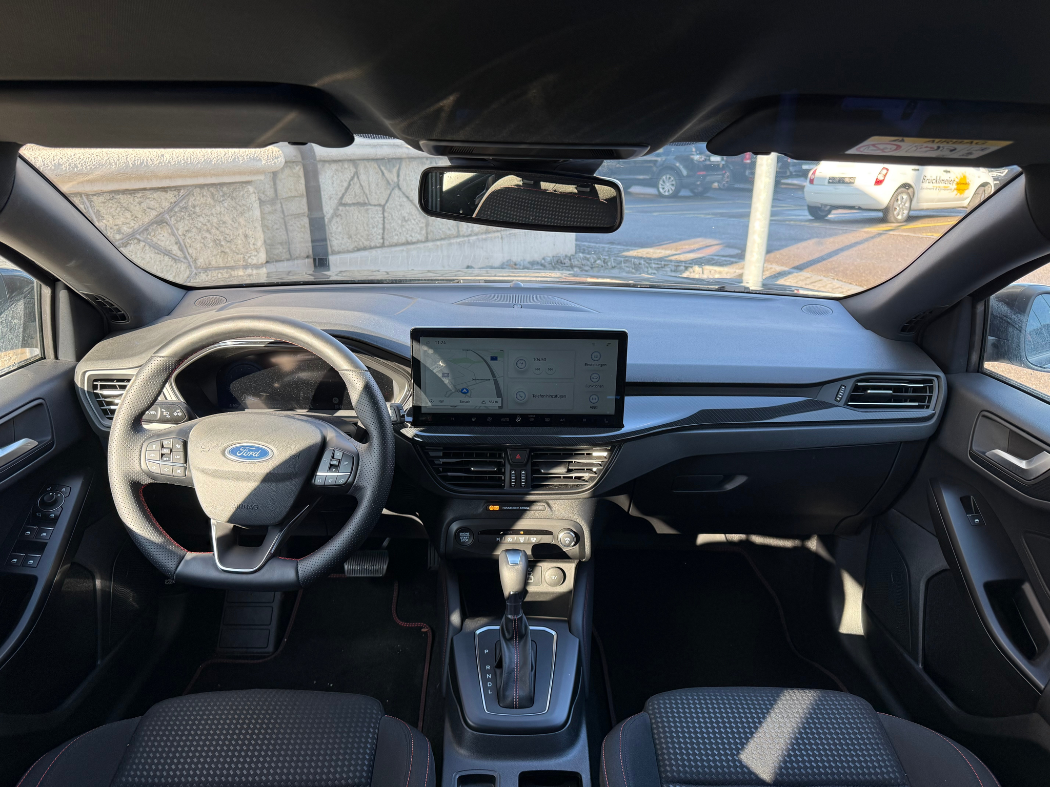 listing desktop thumbnail image 11