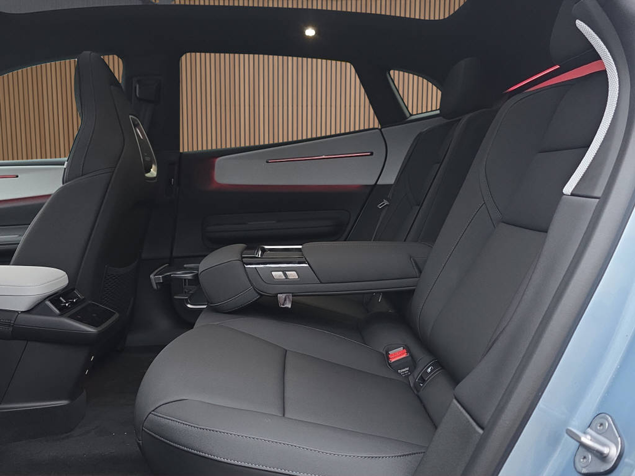 listing desktop thumbnail image 15